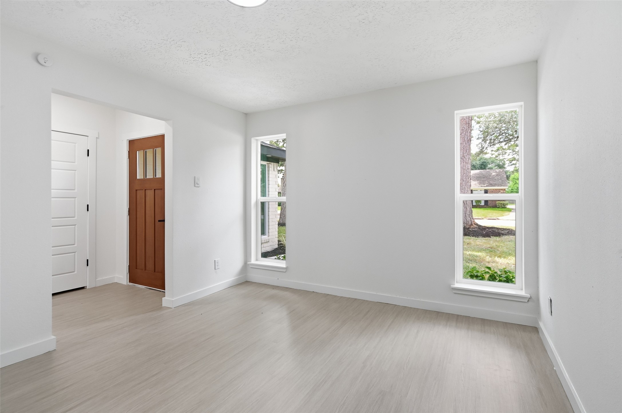 25402 Thistlewaite Lane Property Photo 17