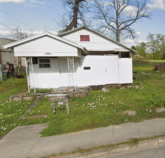 8006 Lockwood Drive Property Photo 2