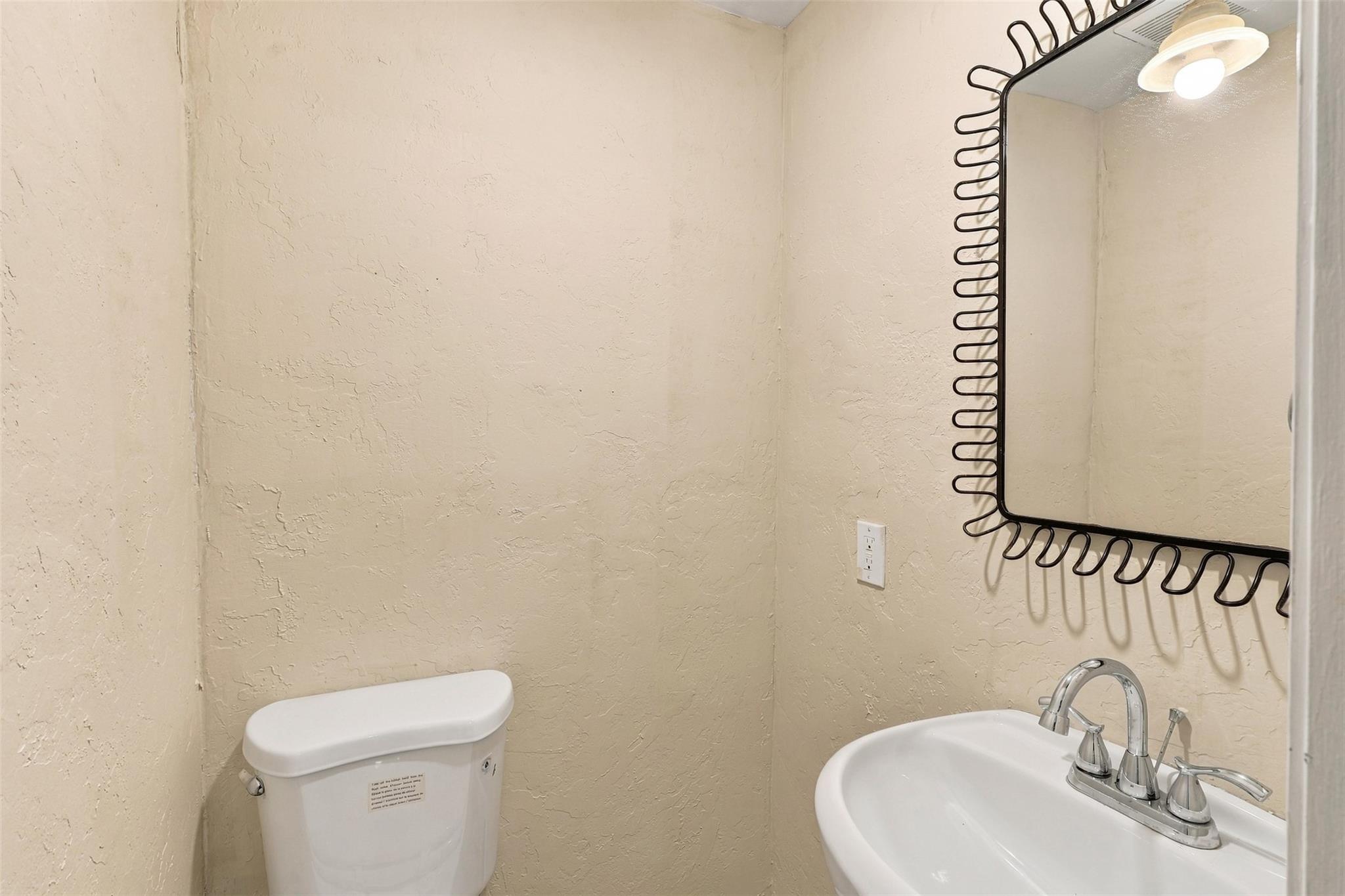 4505 Larch Lane C Property Photo 7
