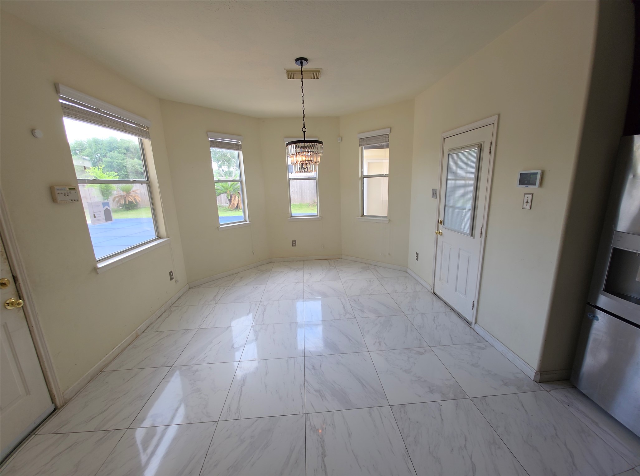 4221 Freedom Tree Drive Property Photo 8
