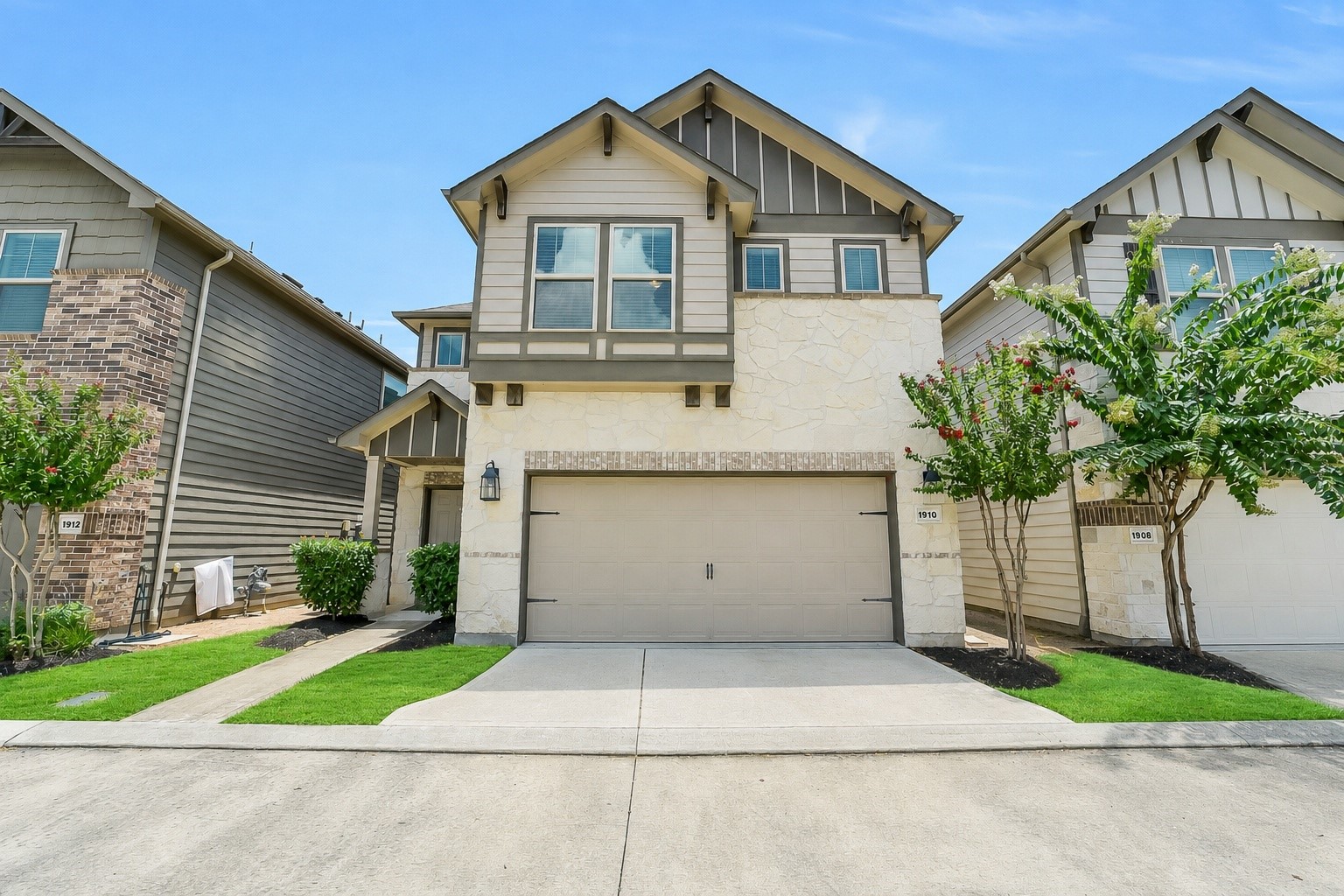 1910 Barrel Oak Drive