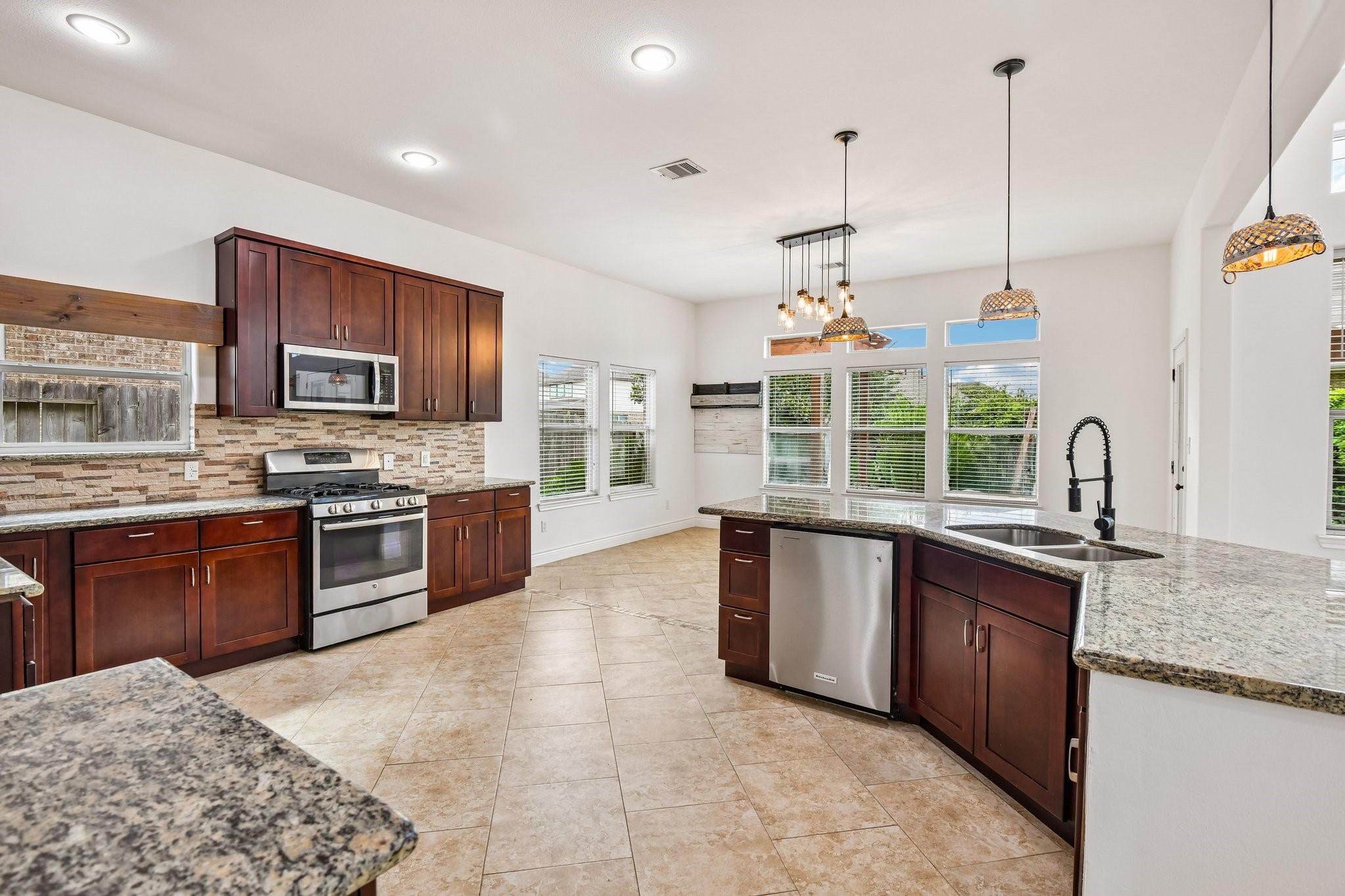 6309 Deer Meadow Lane Property Photo 18