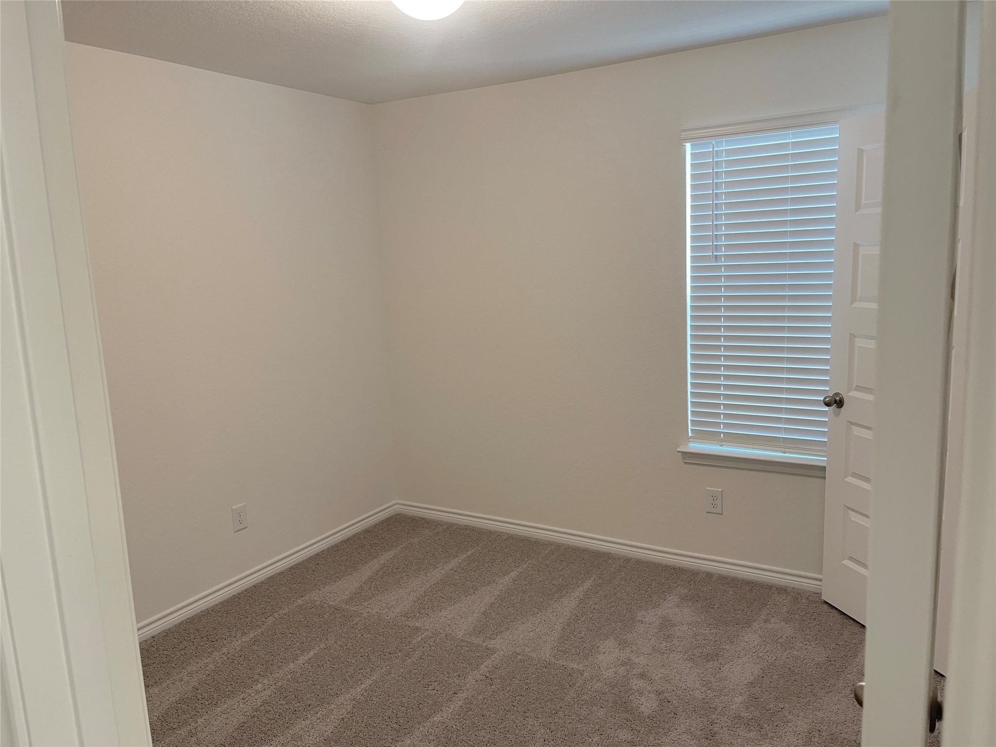 7543 Fishbowl Lane Property Photo 9