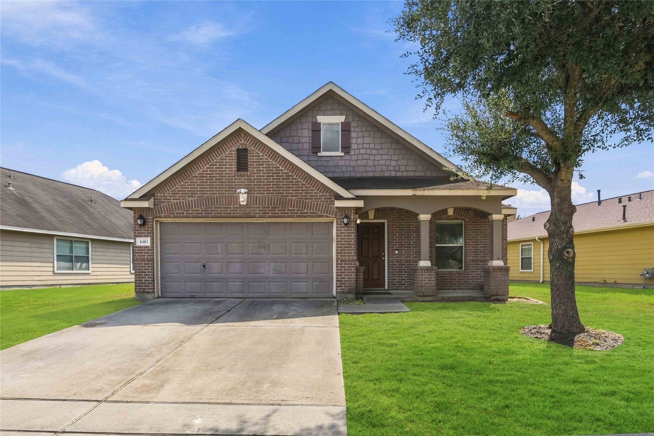 16011 Arapaho Bend Lane Property Photo 2