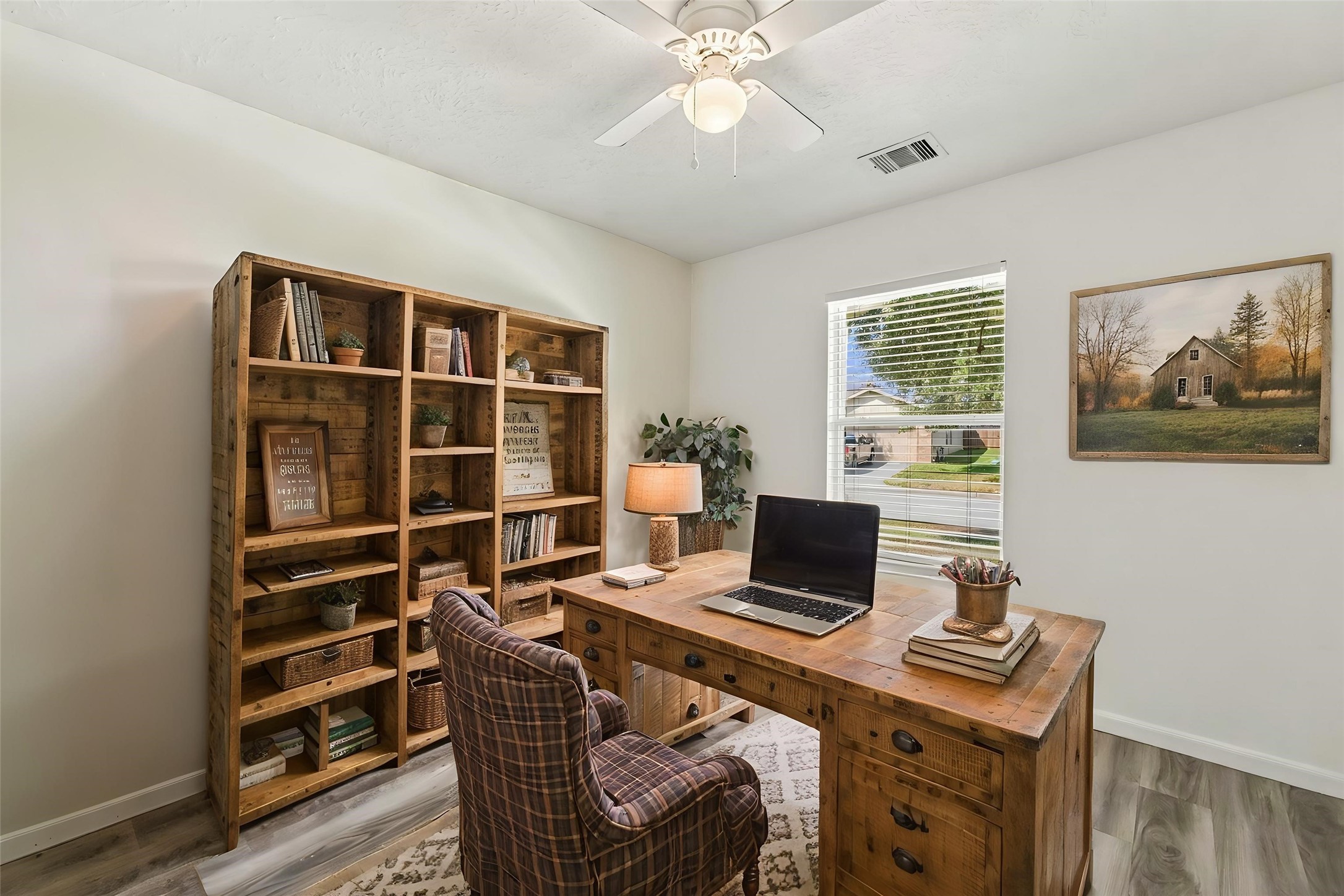 16011 Arapaho Bend Lane Property Photo 6