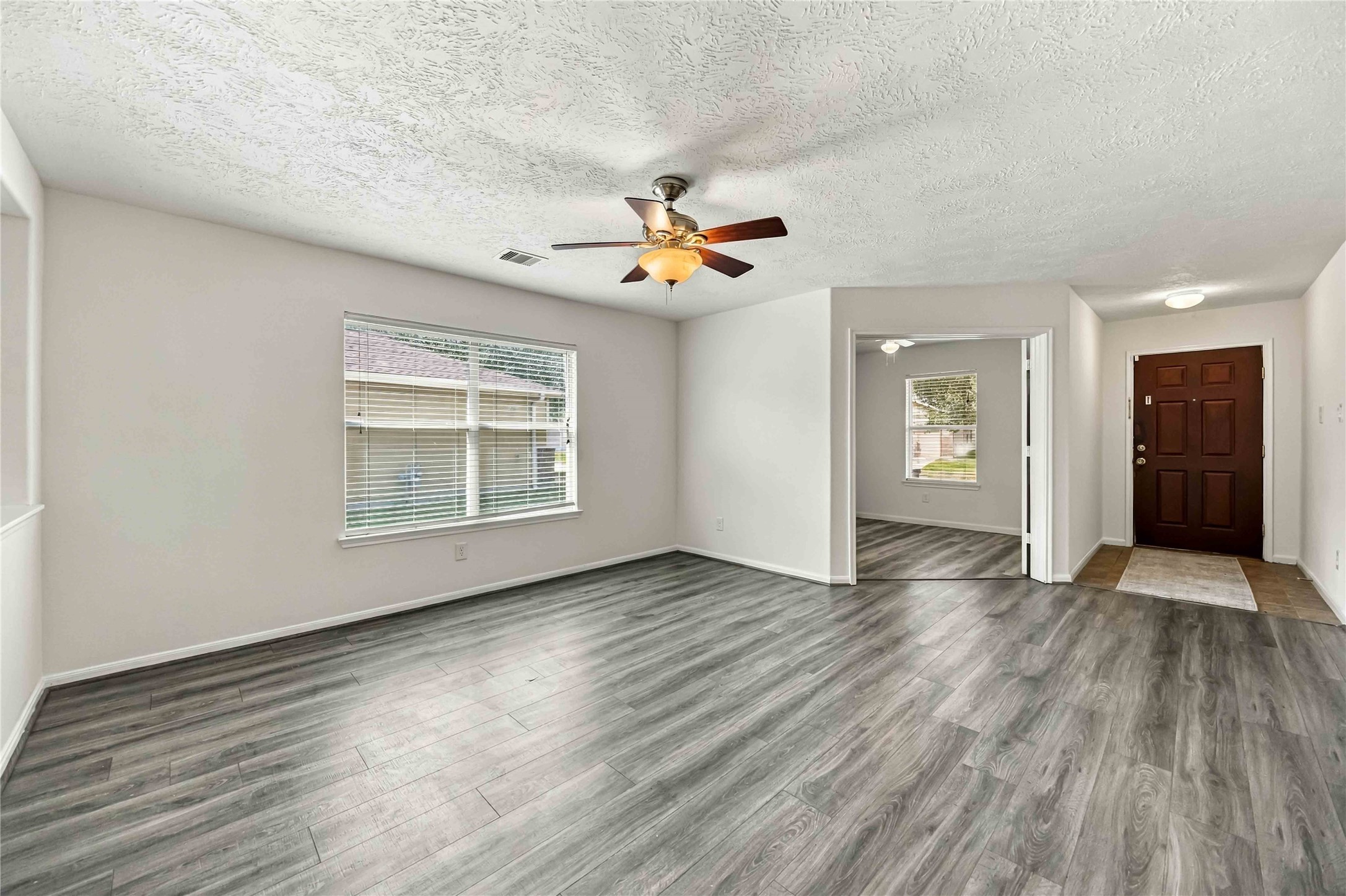 16011 Arapaho Bend Lane Property Photo 10