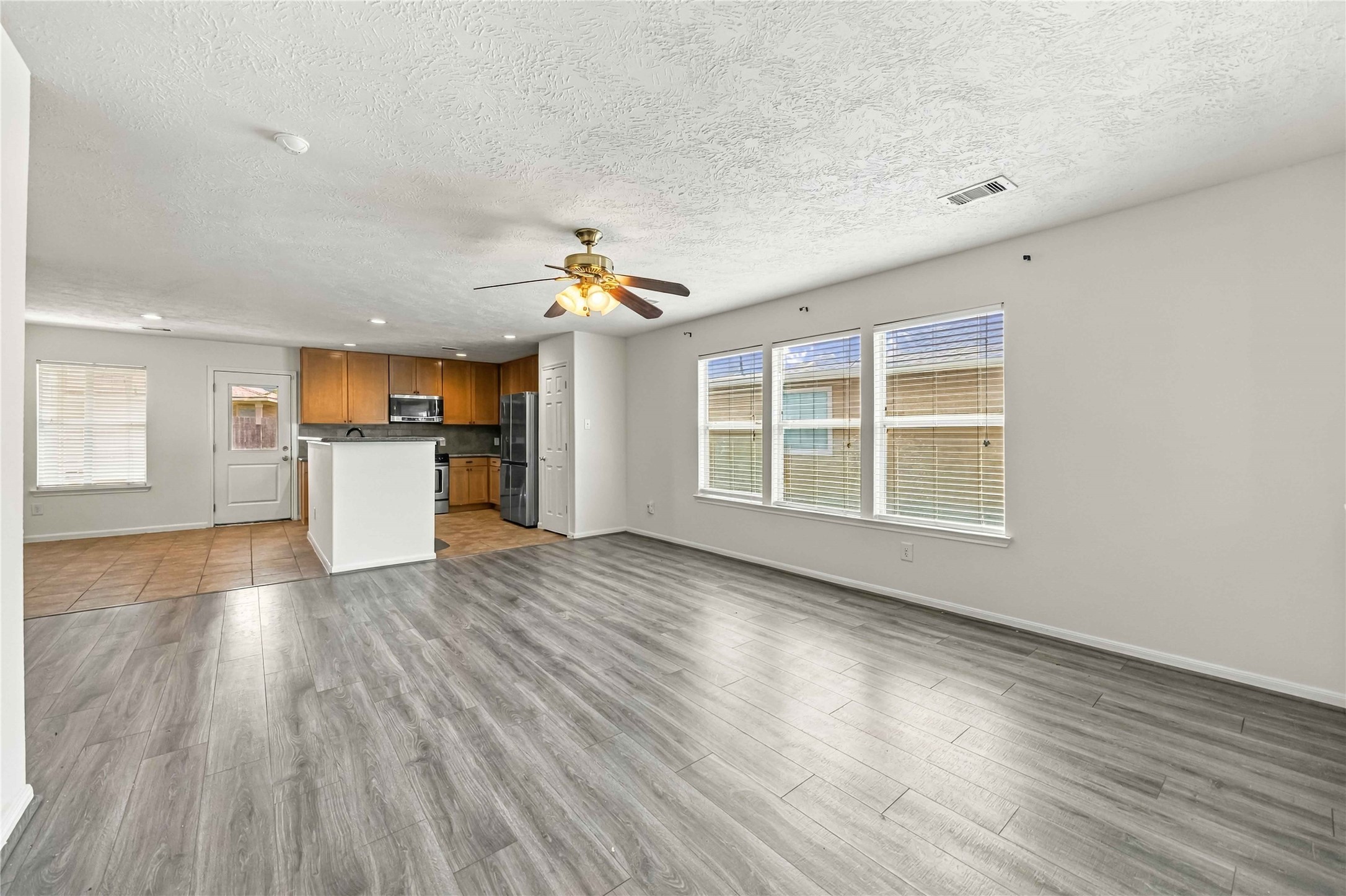 16011 Arapaho Bend Lane Property Photo 11