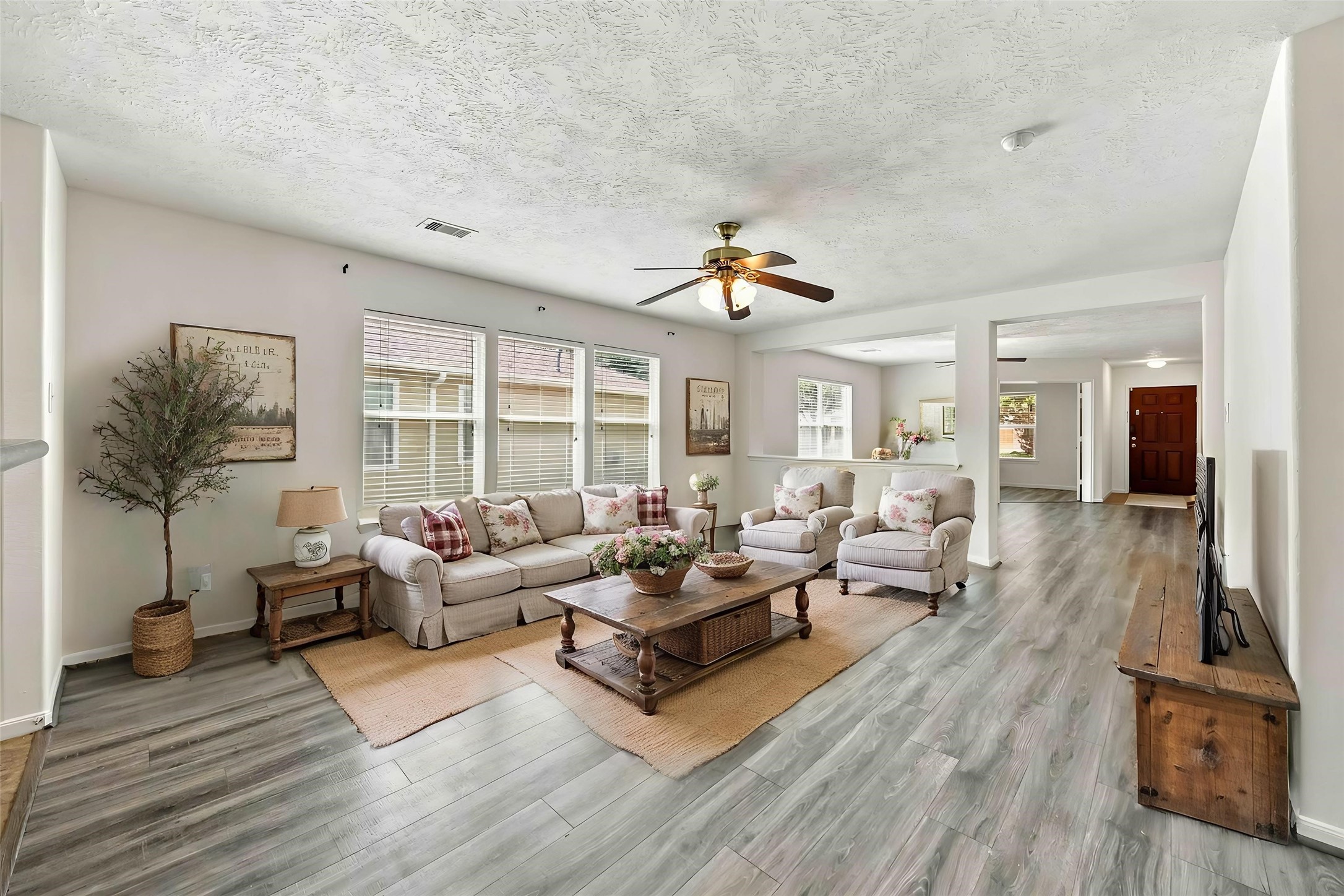 16011 Arapaho Bend Lane Property Photo 13