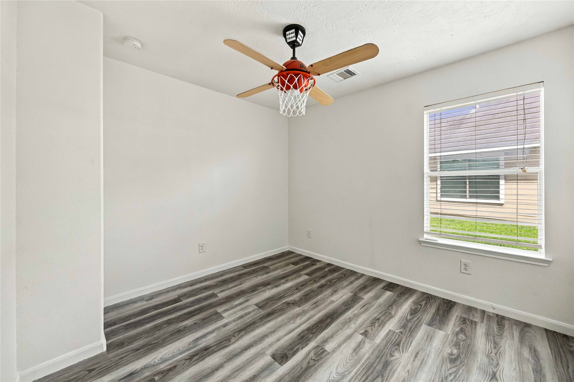 16011 Arapaho Bend Lane Property Photo 25