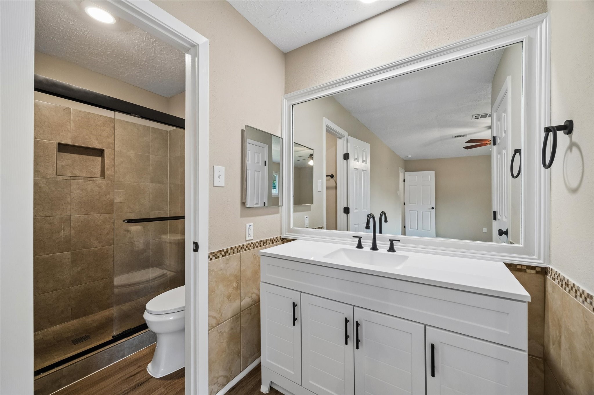 9807 Sparrow Street Property Photo 2