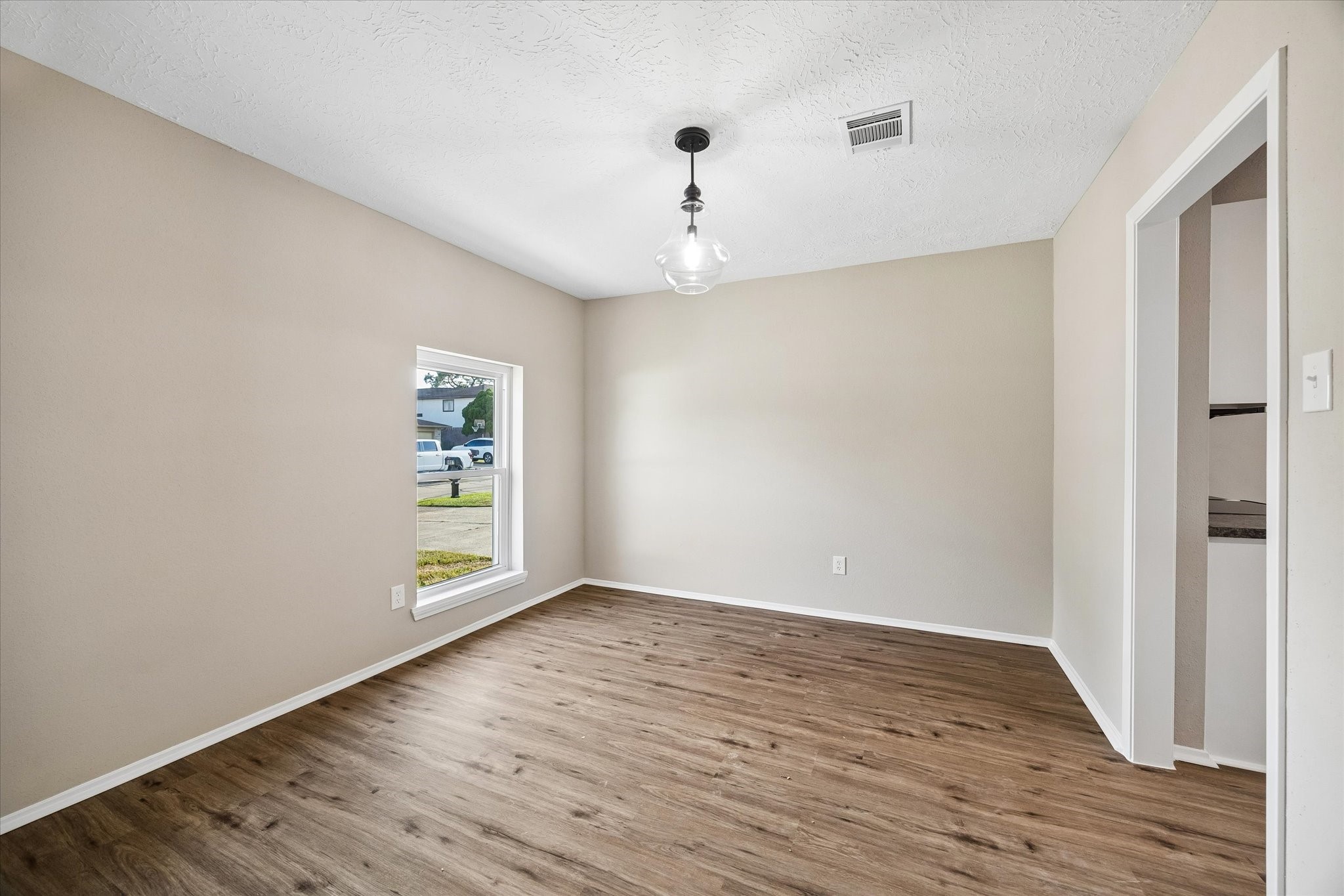 9807 Sparrow Street Property Photo 9