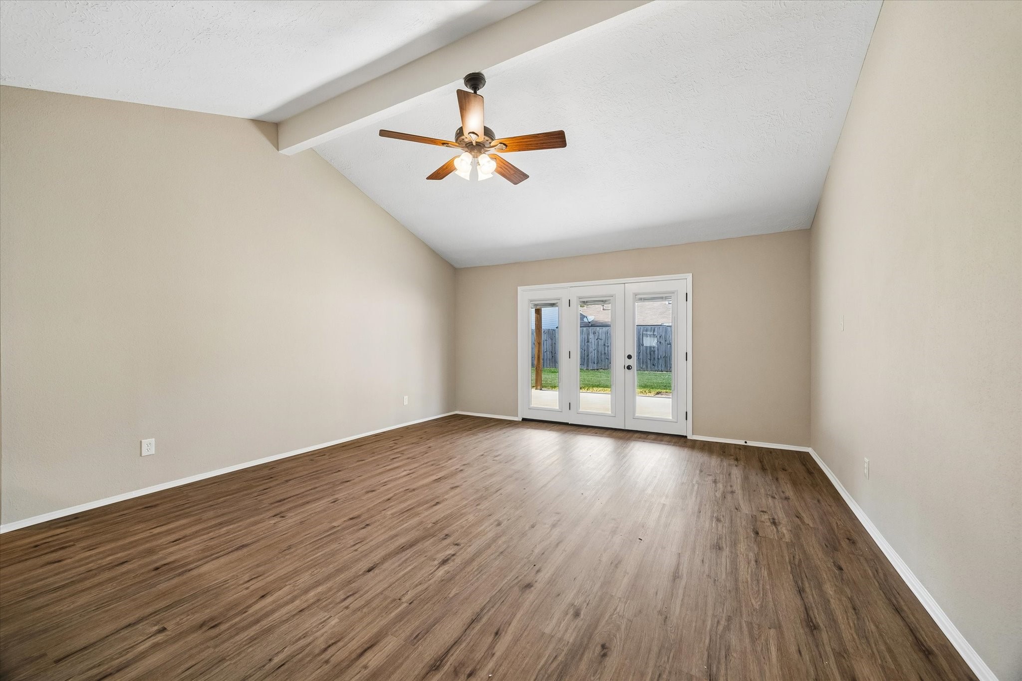 9807 Sparrow Street Property Photo 14