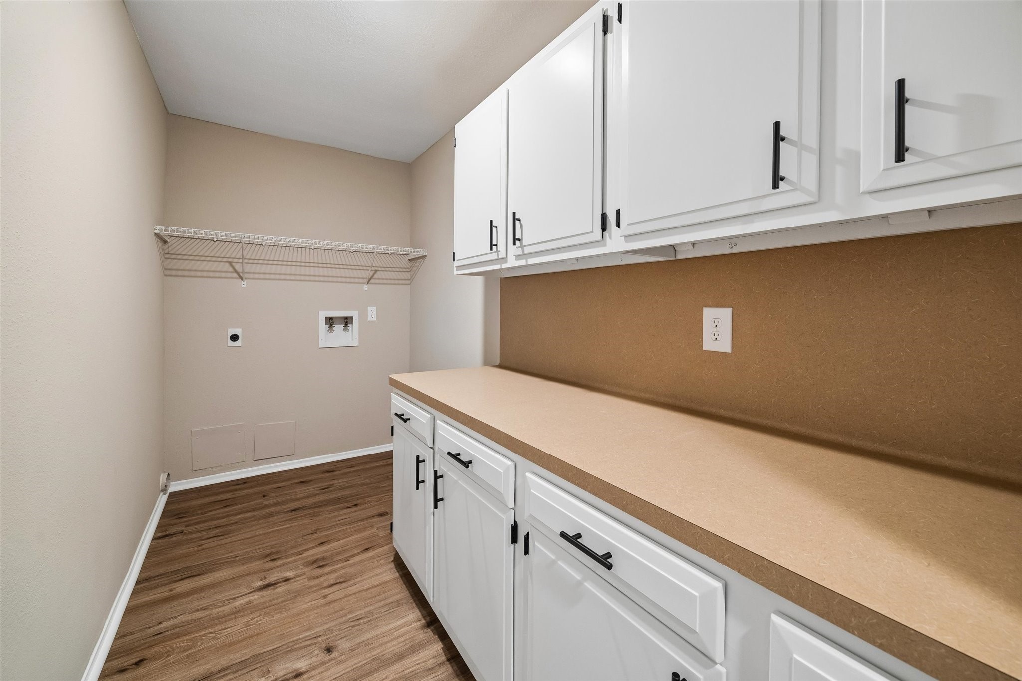 9807 Sparrow Street Property Photo 17