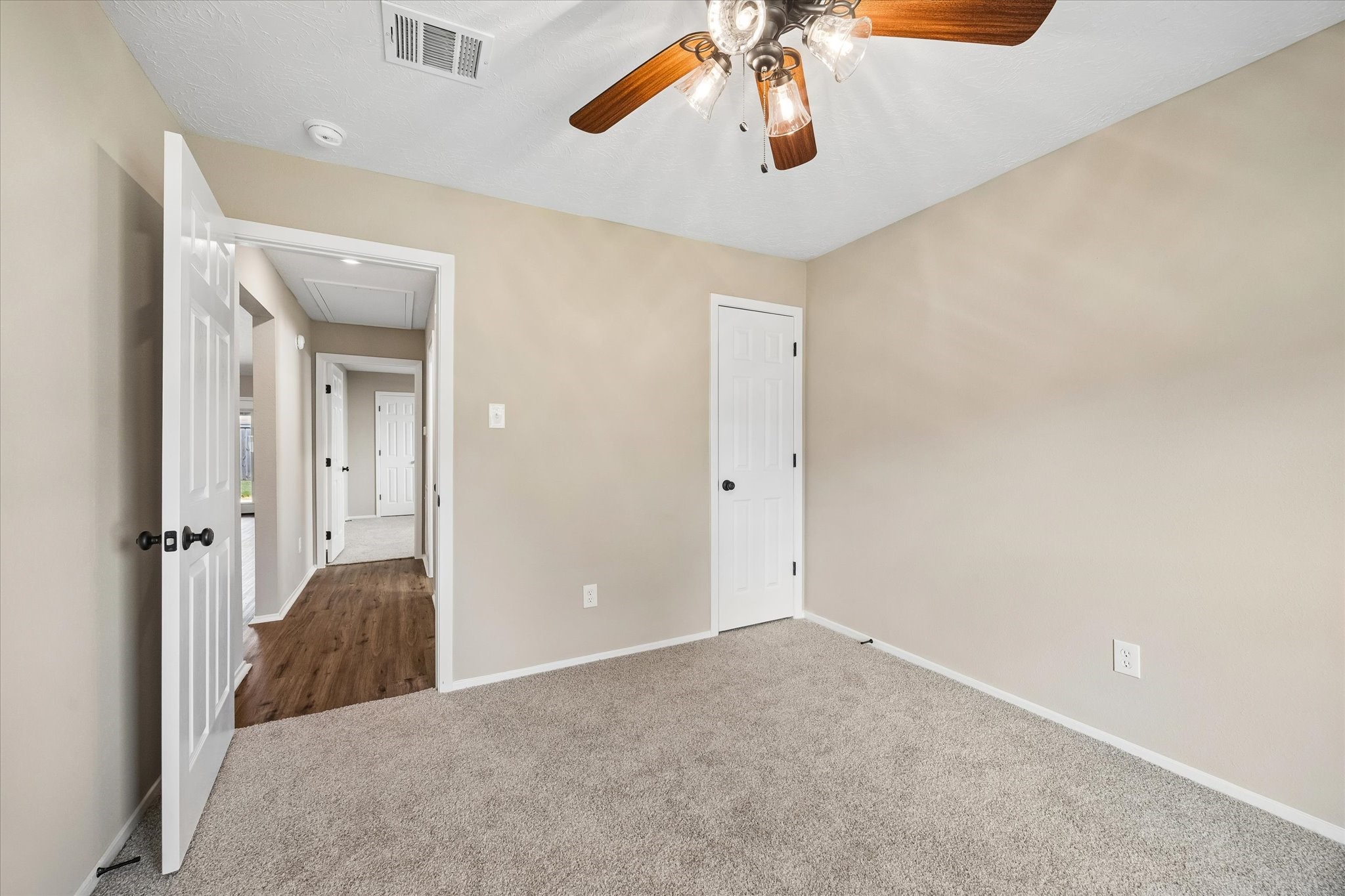9807 Sparrow Street Property Photo 22