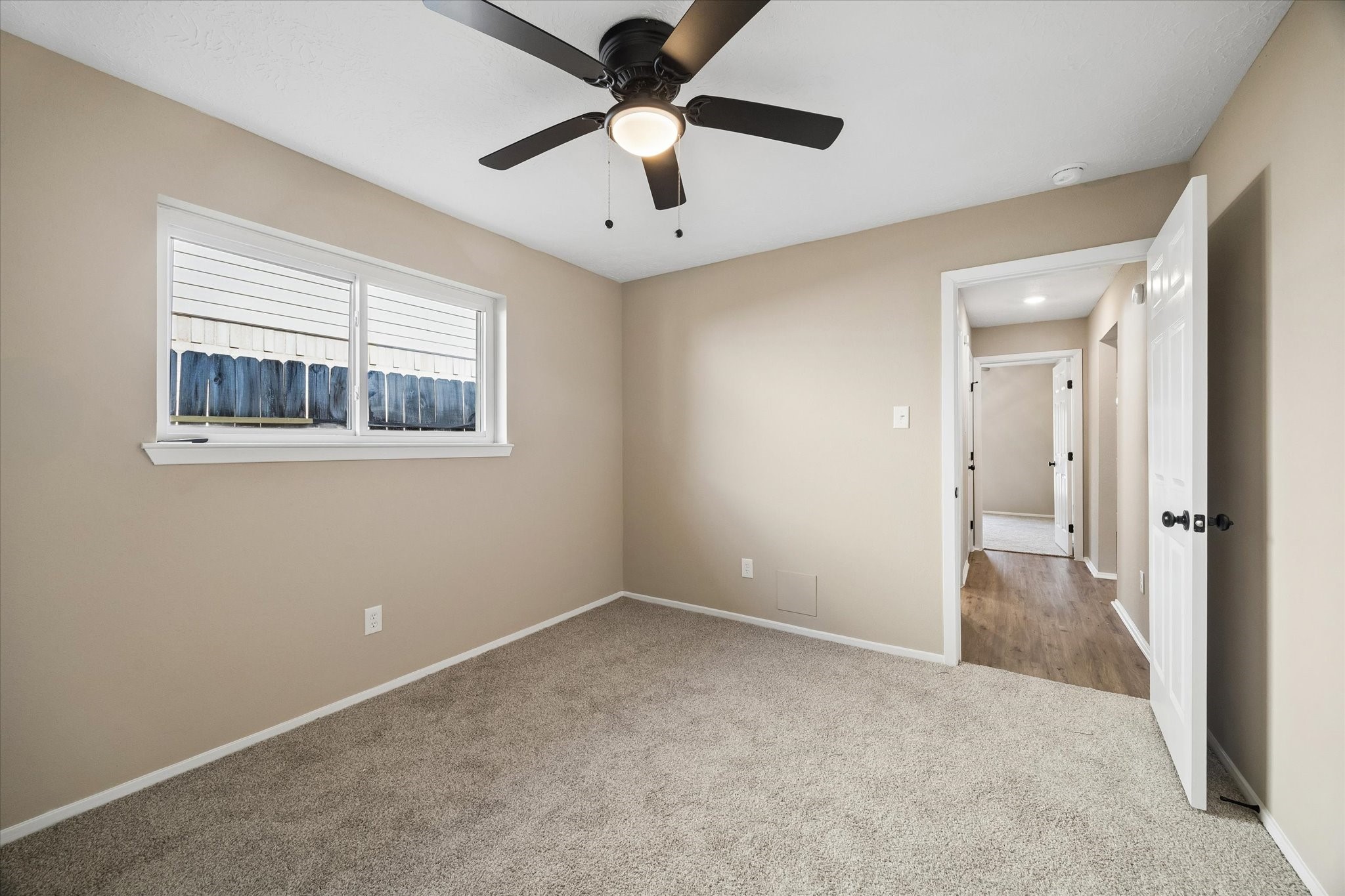 9807 Sparrow Street Property Photo 24