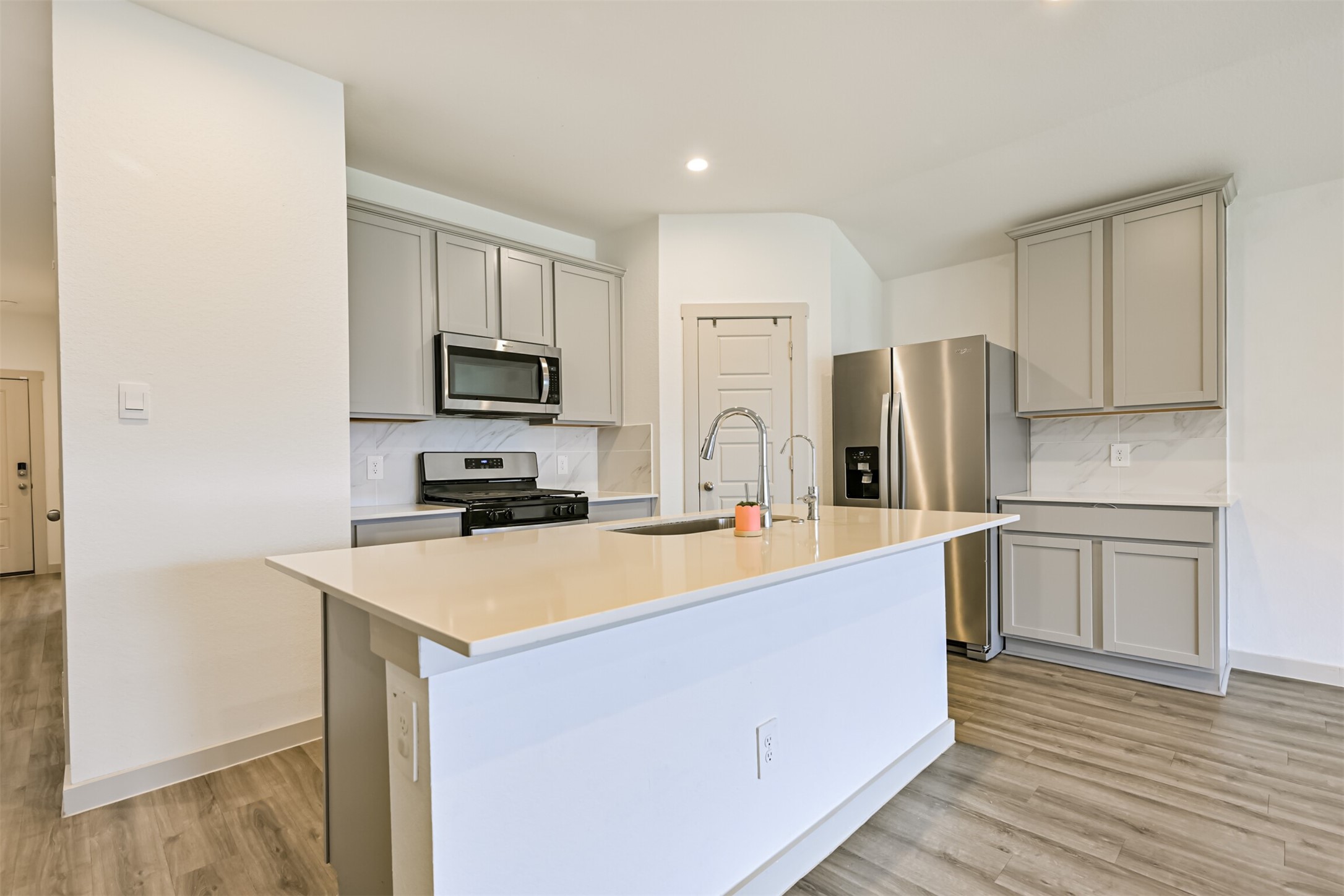 7914 Murciana Drive Property Photo 4