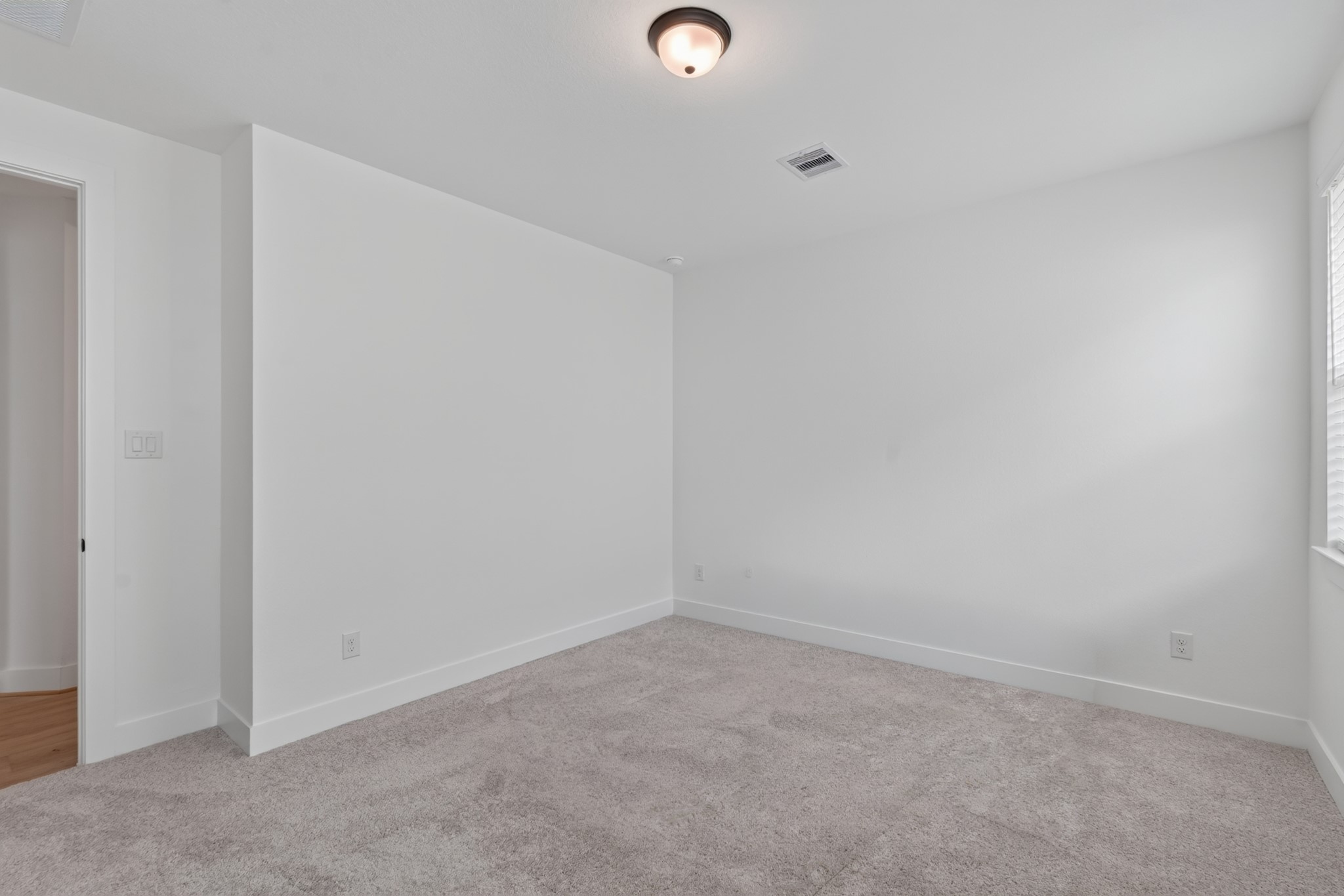 9745 Roaring River Falls Property Photo 27