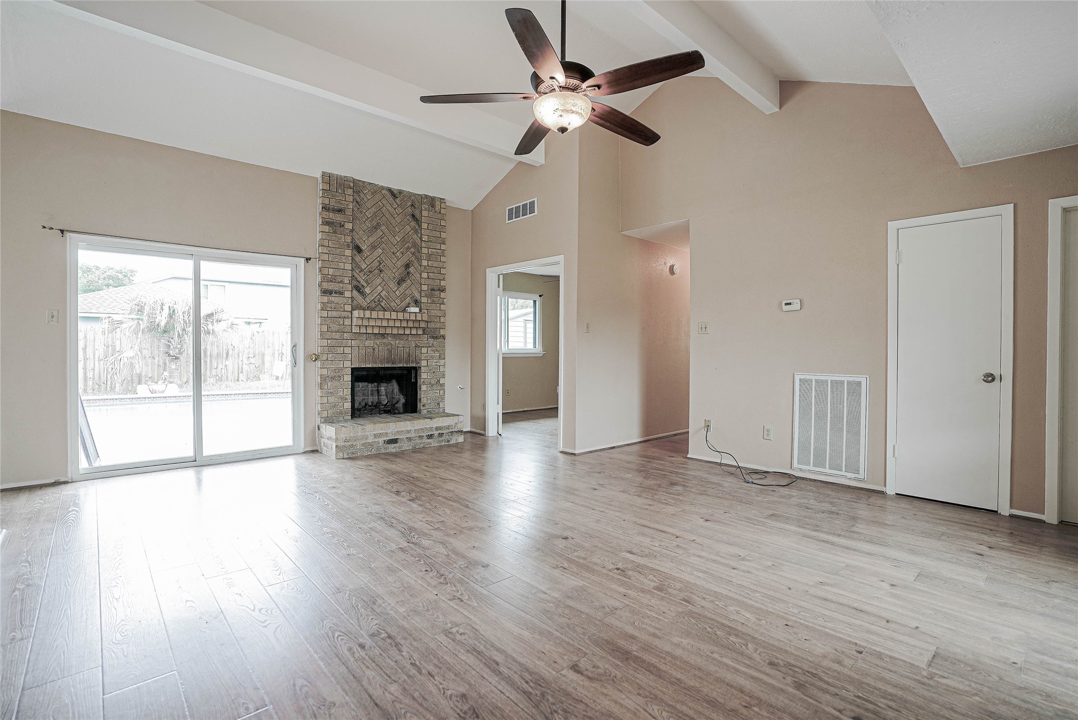 1103 W Brompton Drive Property Photo 6