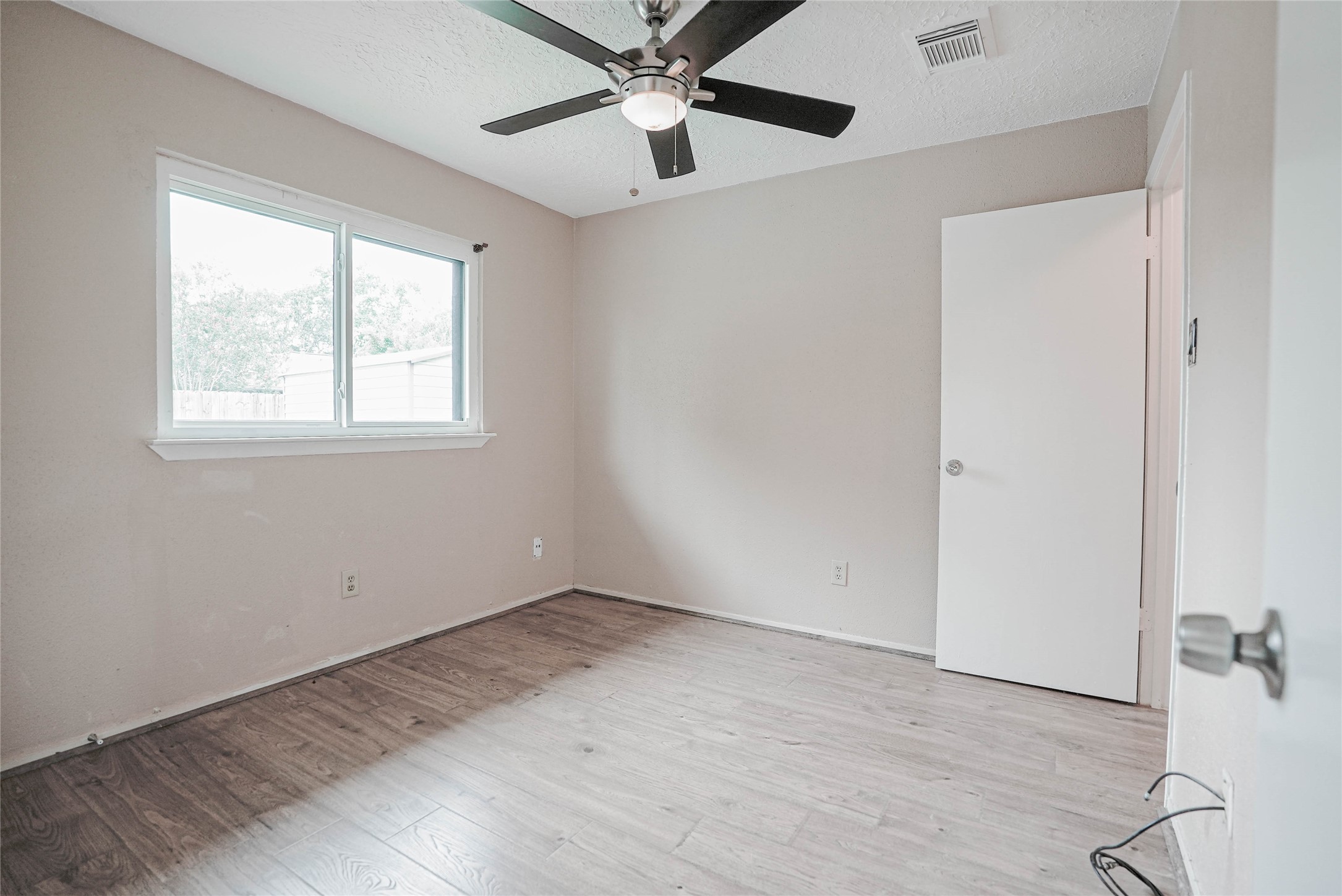1103 W Brompton Drive Property Photo 12