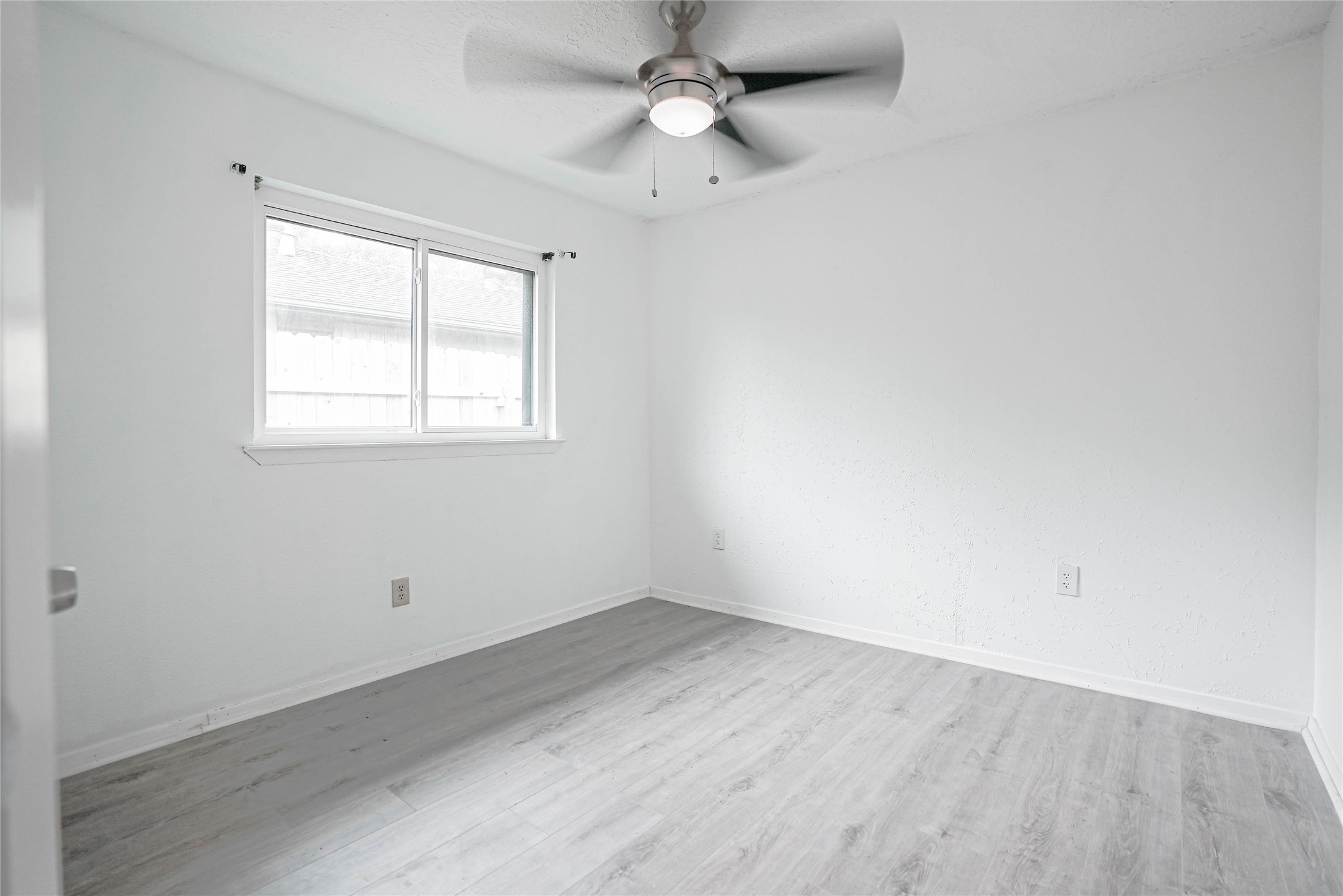 1103 W Brompton Drive Property Photo 15