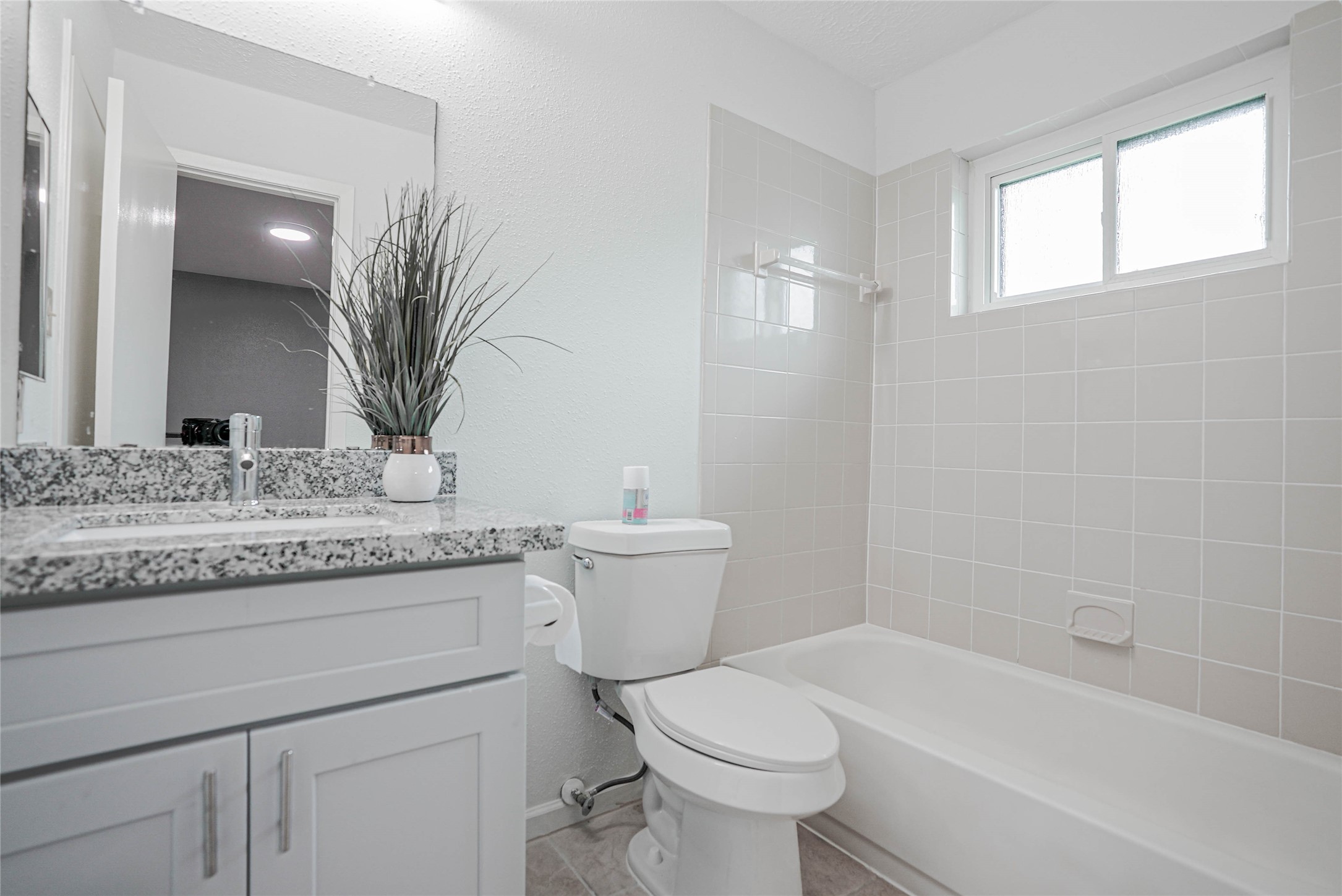 1103 W Brompton Drive Property Photo 20