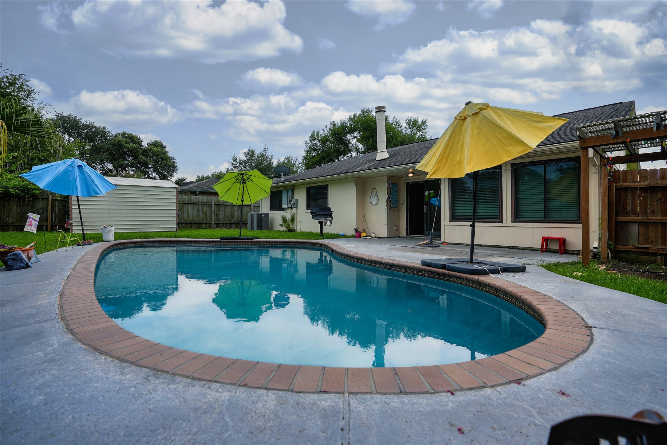 1103 W Brompton Drive Property Photo 21