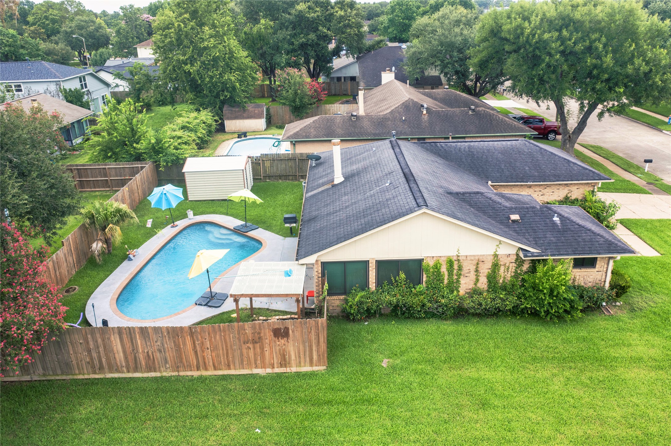1103 W Brompton Drive Property Photo 28