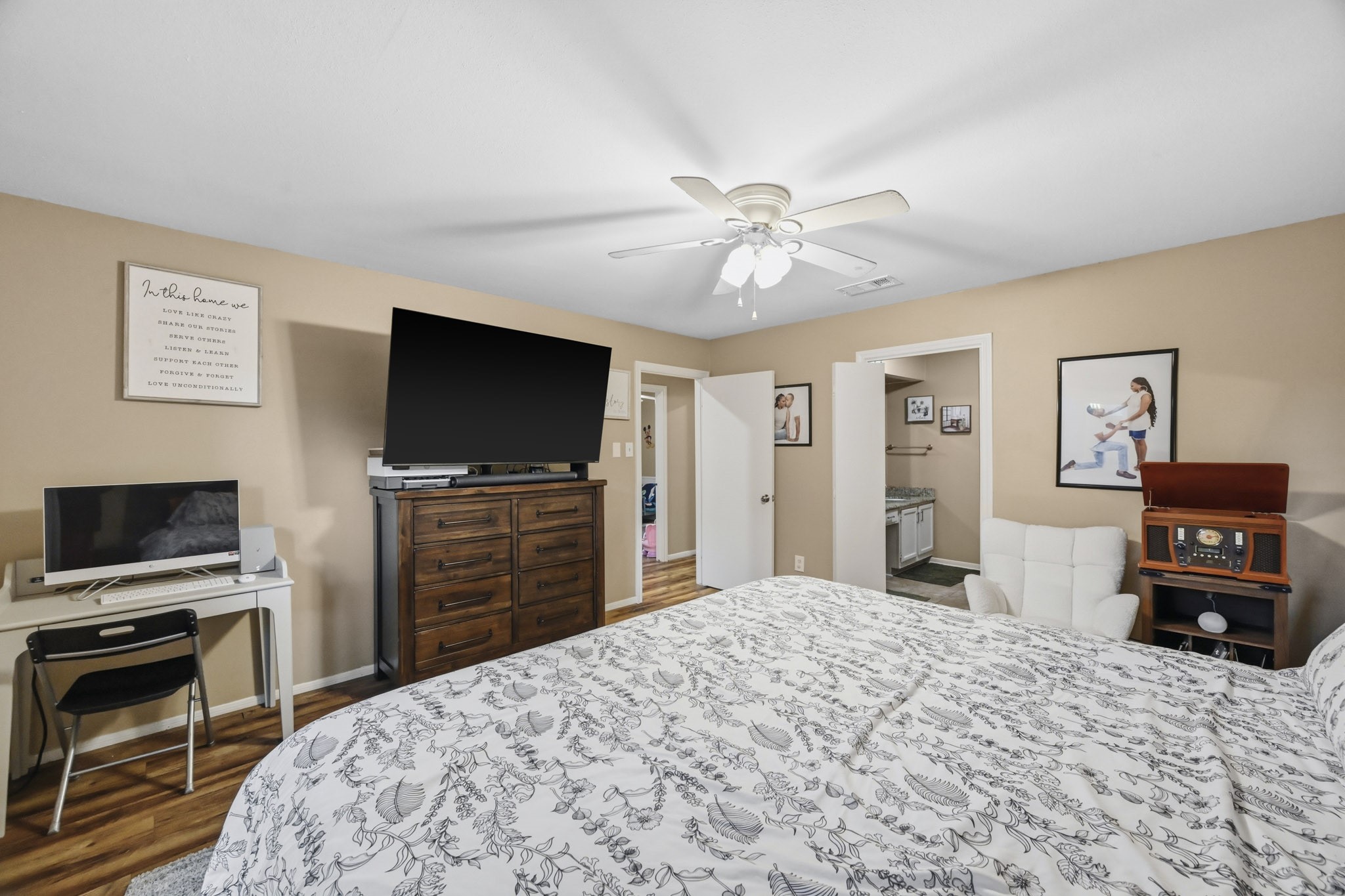 2931 Camelot Lane Property Photo 24