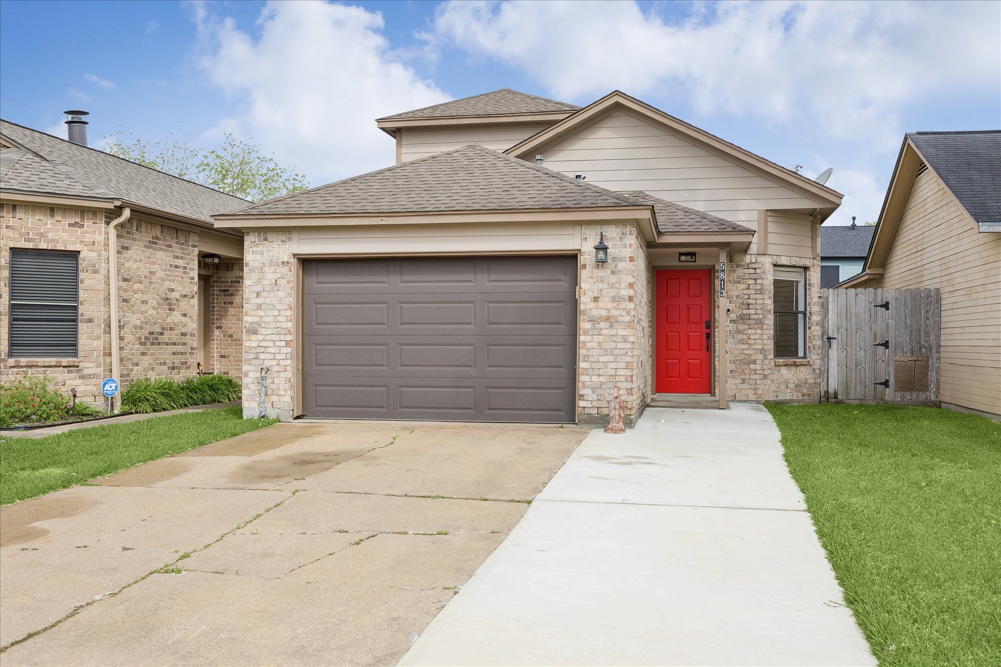 5813 Guadalupe Drive Property Photo 1