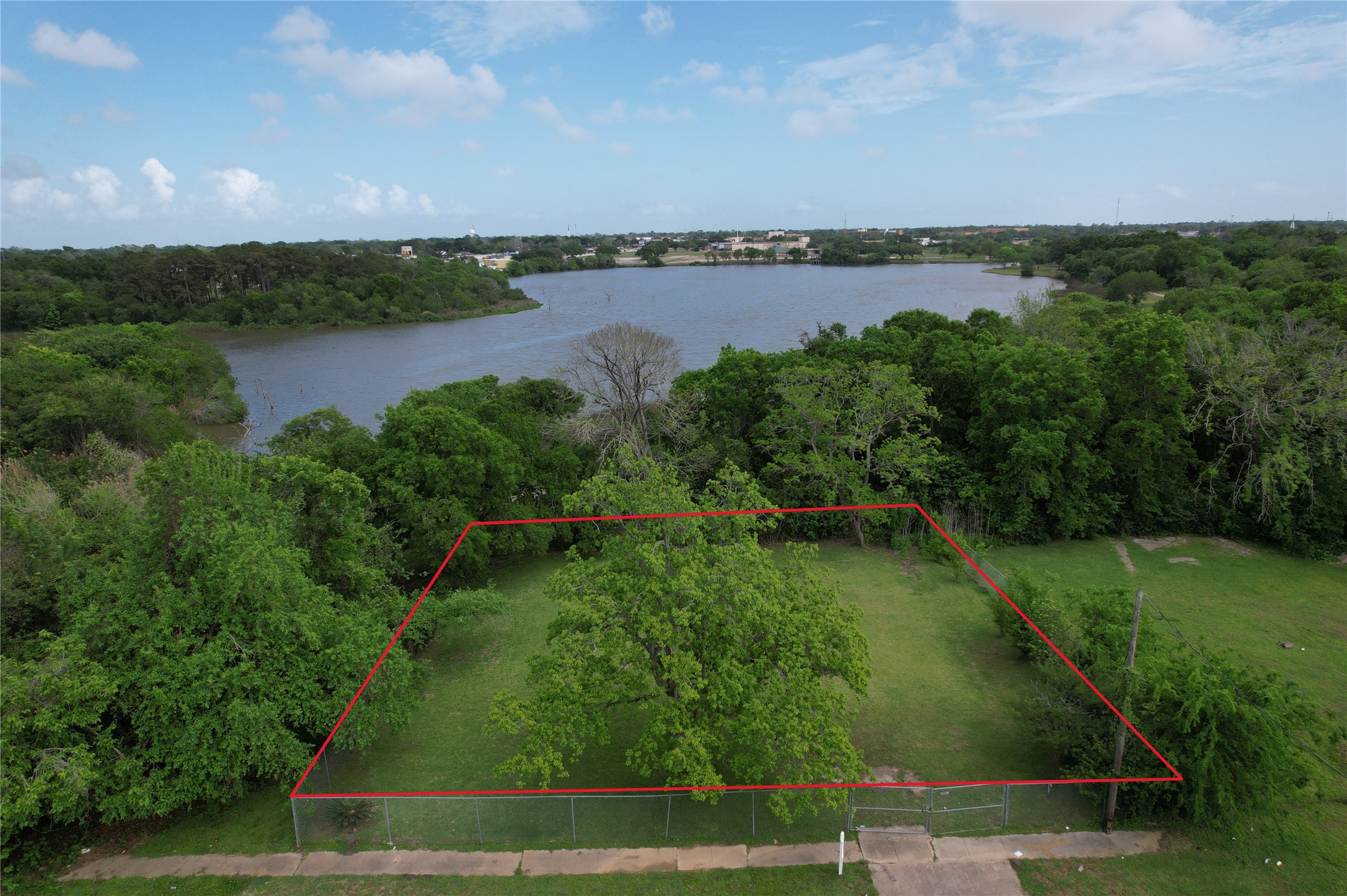 206 Avenue L Property Photo 3