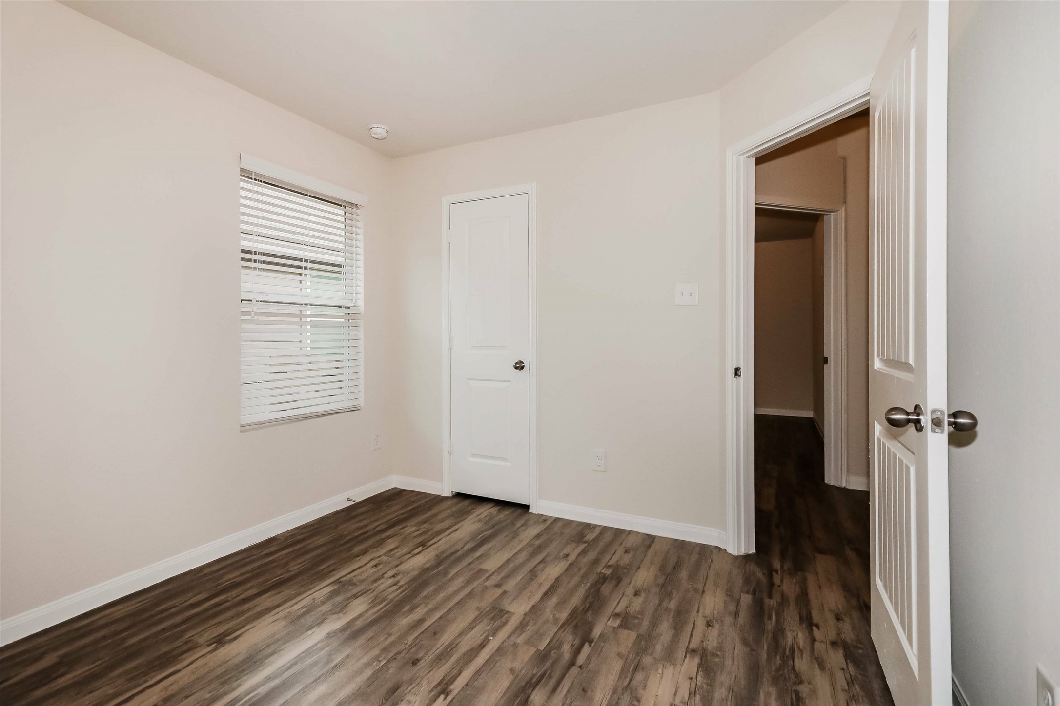 5707 S Brenwood Drive Property Photo 8