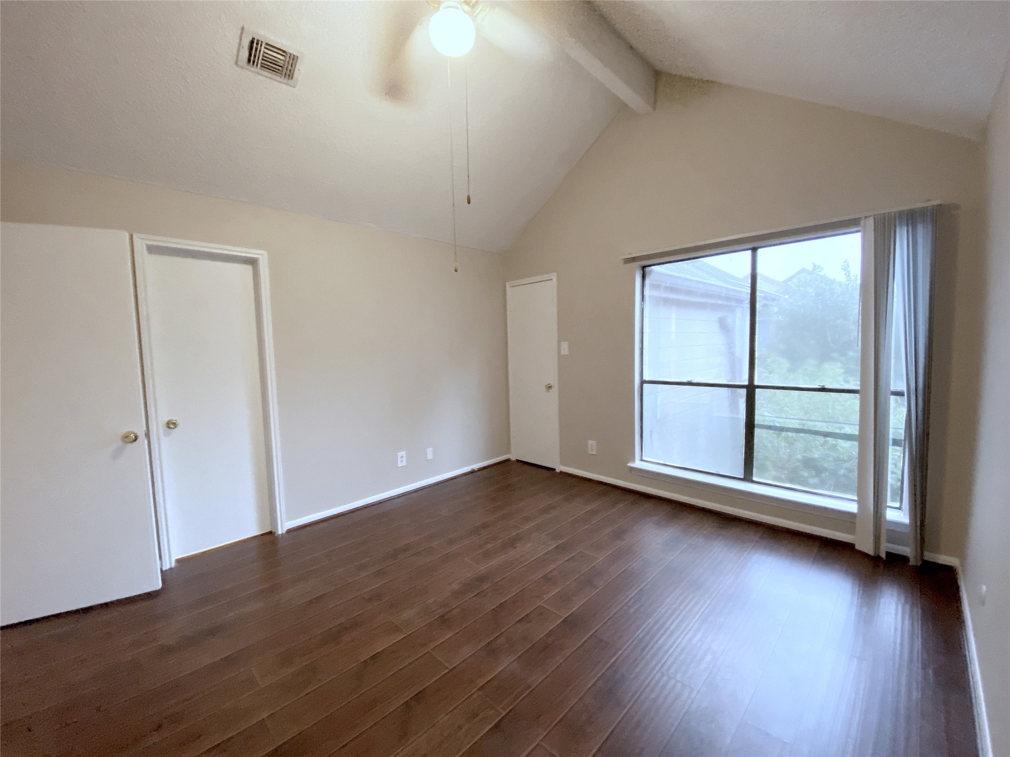 8499 Sands Point Drive Property Photo 9
