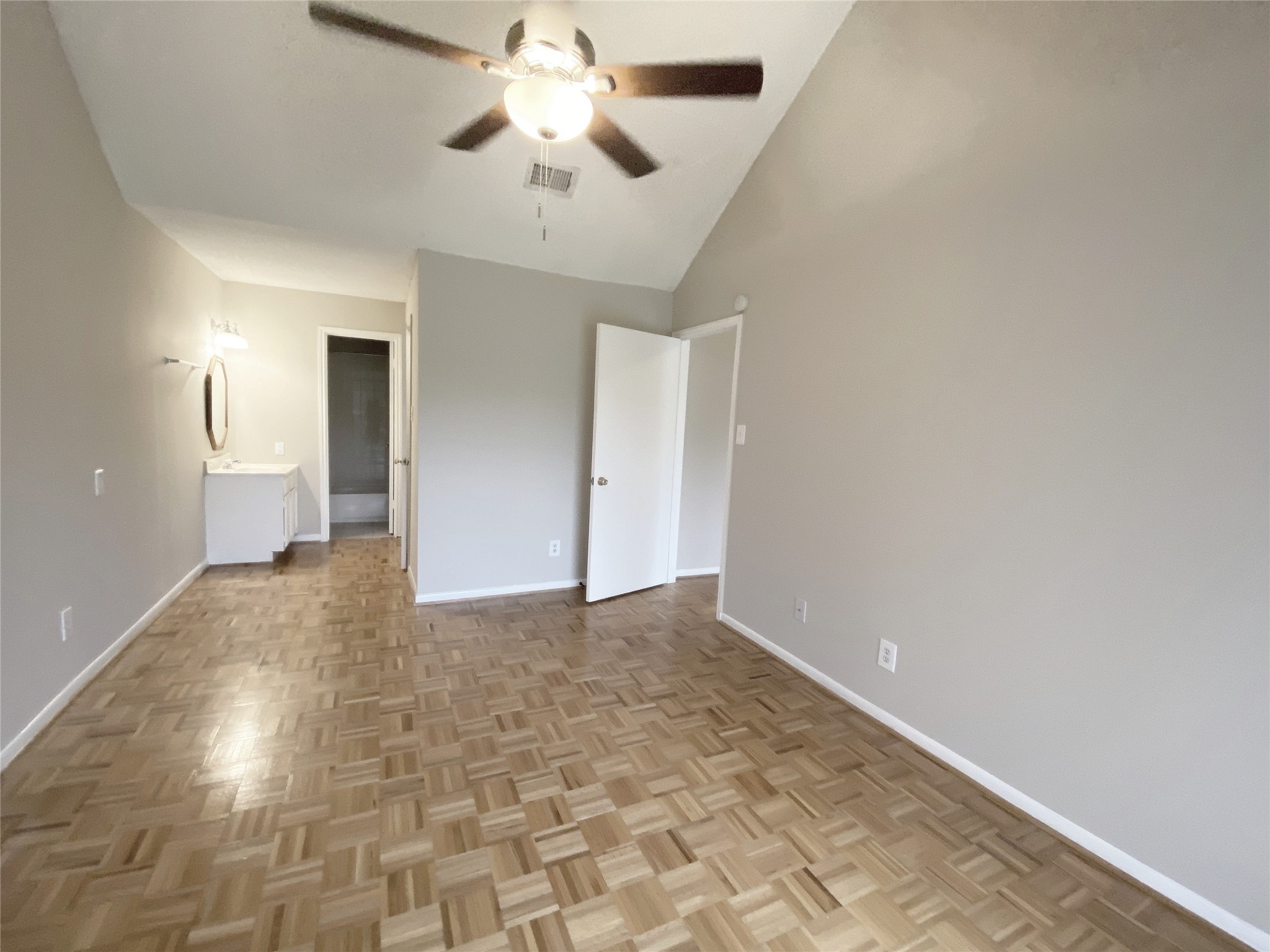 8499 Sands Point Drive Property Photo 11