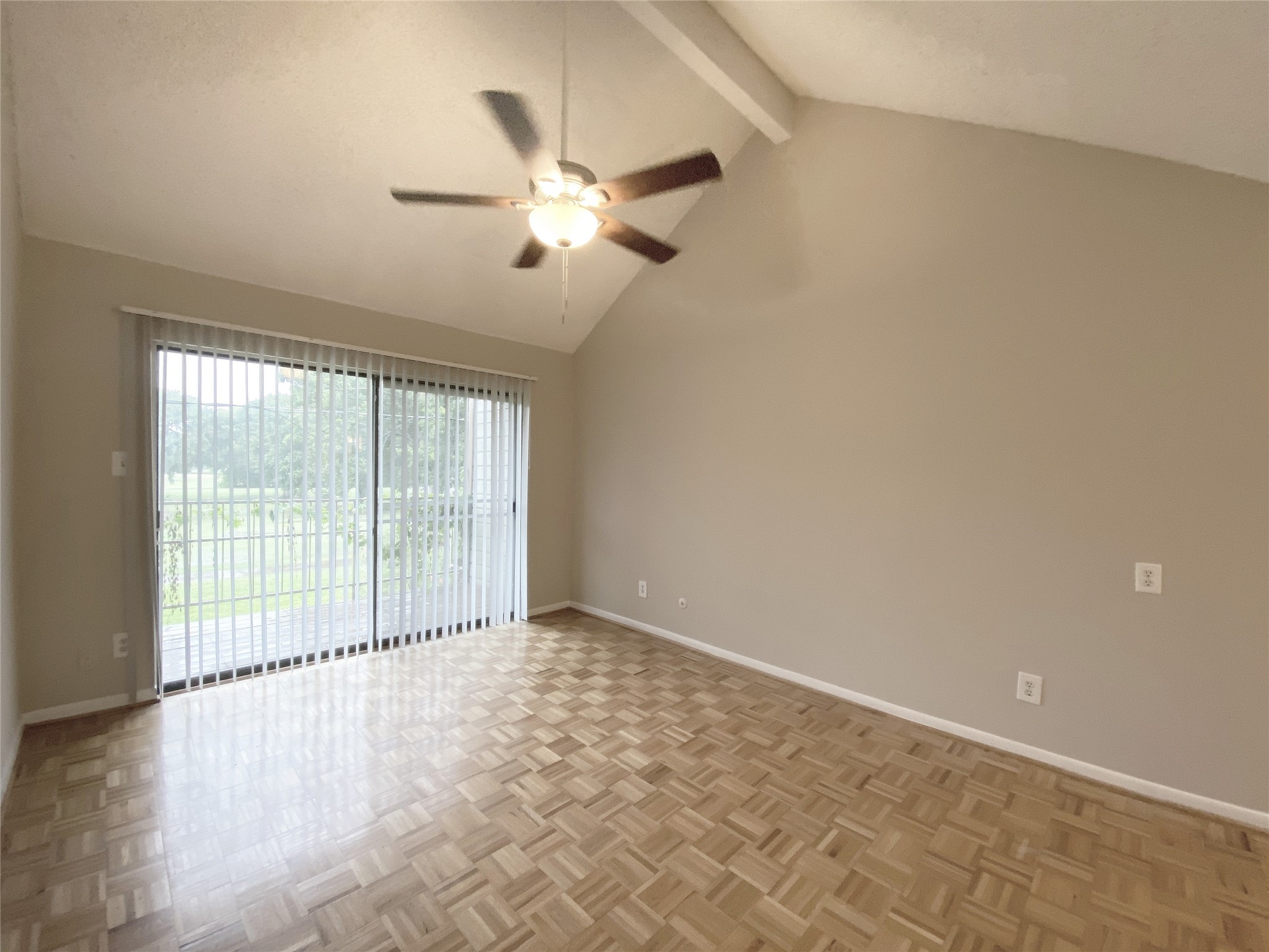 8499 Sands Point Drive Property Photo 12