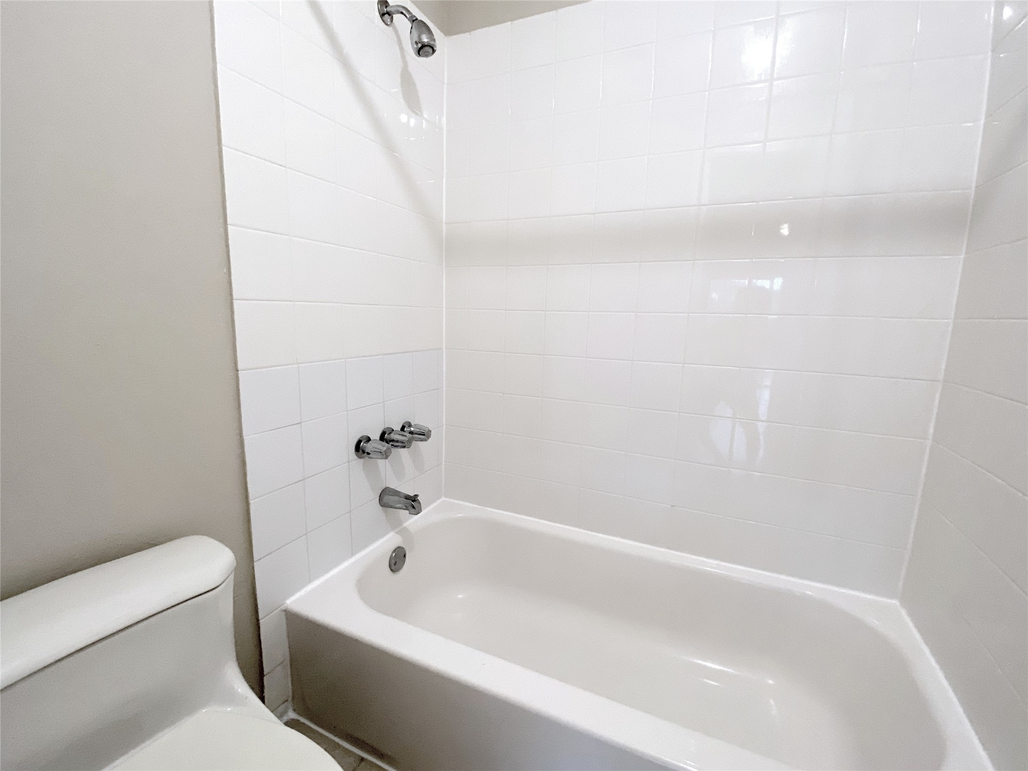 8499 Sands Point Drive Property Photo 13