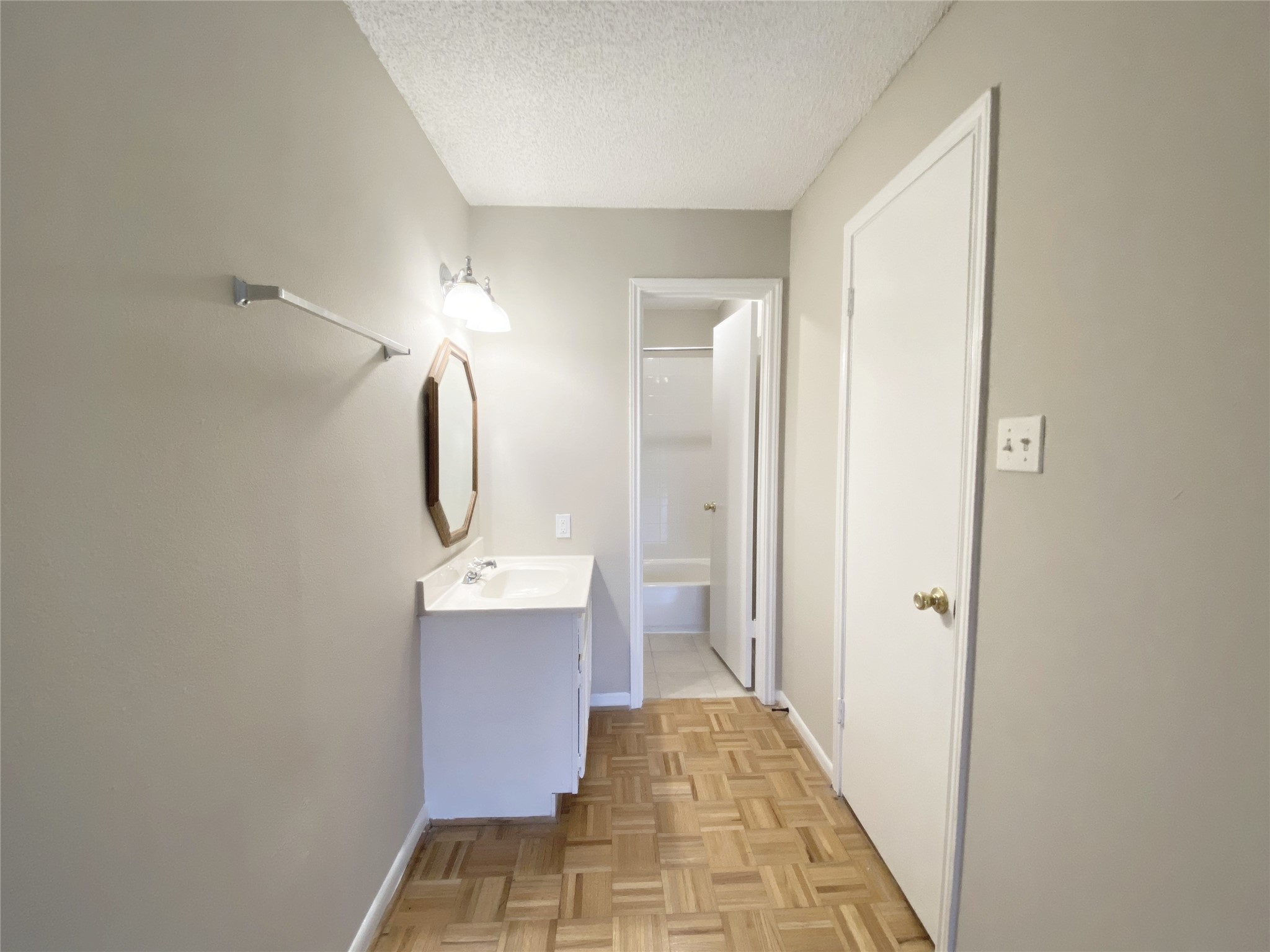 8499 Sands Point Drive Property Photo 14