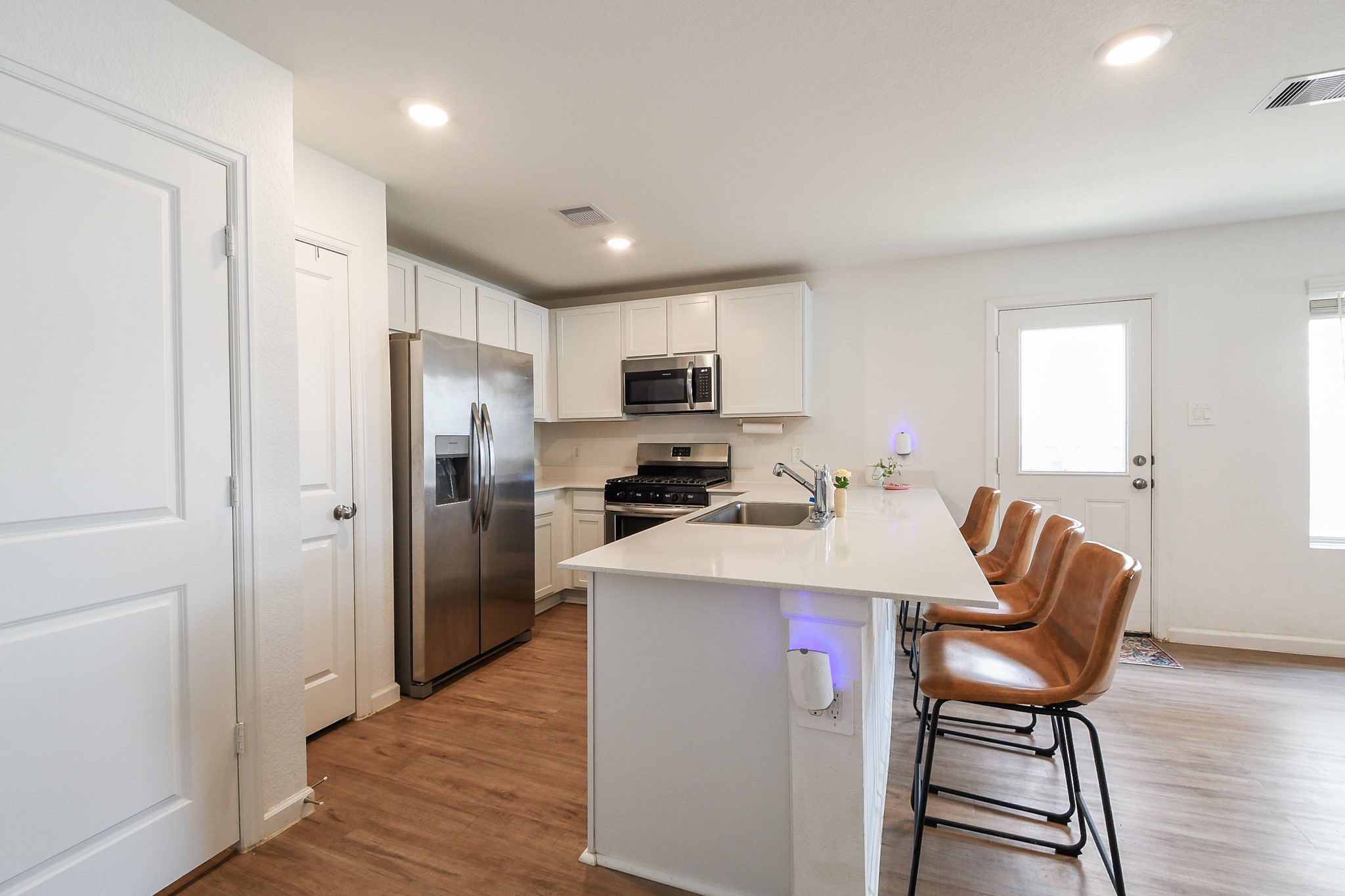 2728 Cadiz Bay Drive Property Photo 14