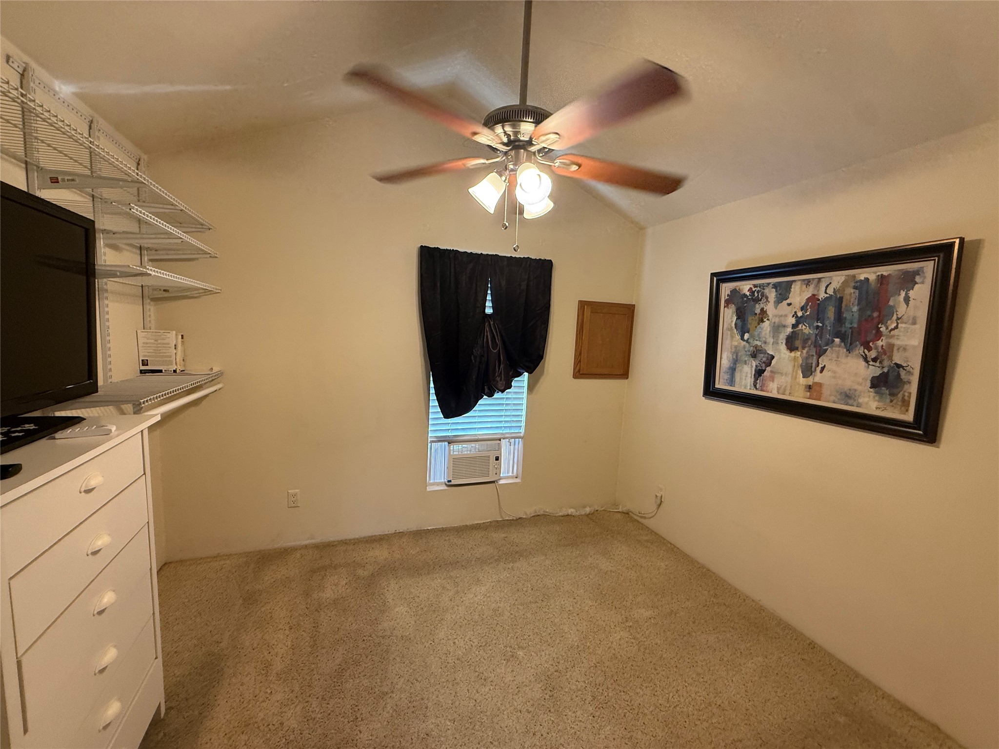 415 12th Property Photo 13
