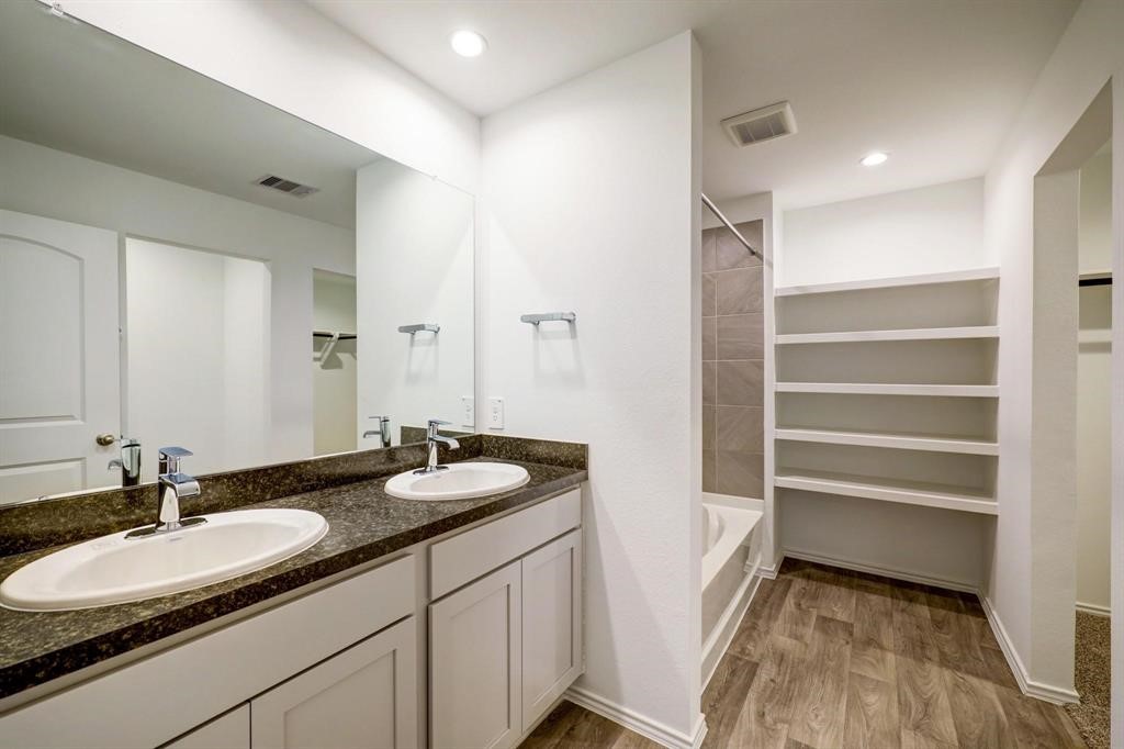 5446 Creekstone Rise Lane Property Photo 8