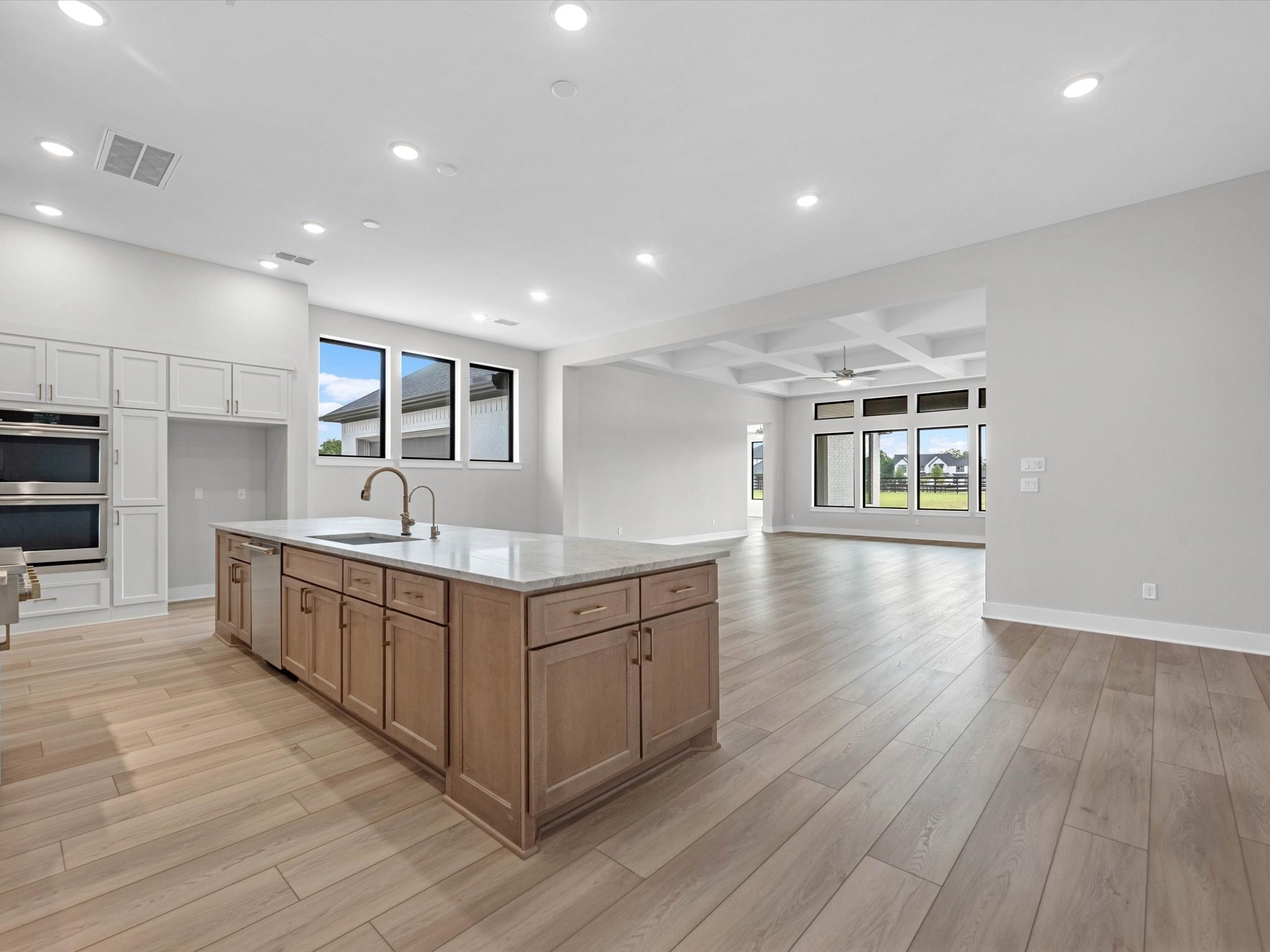 18 Woodland Creek Court Property Photo 5