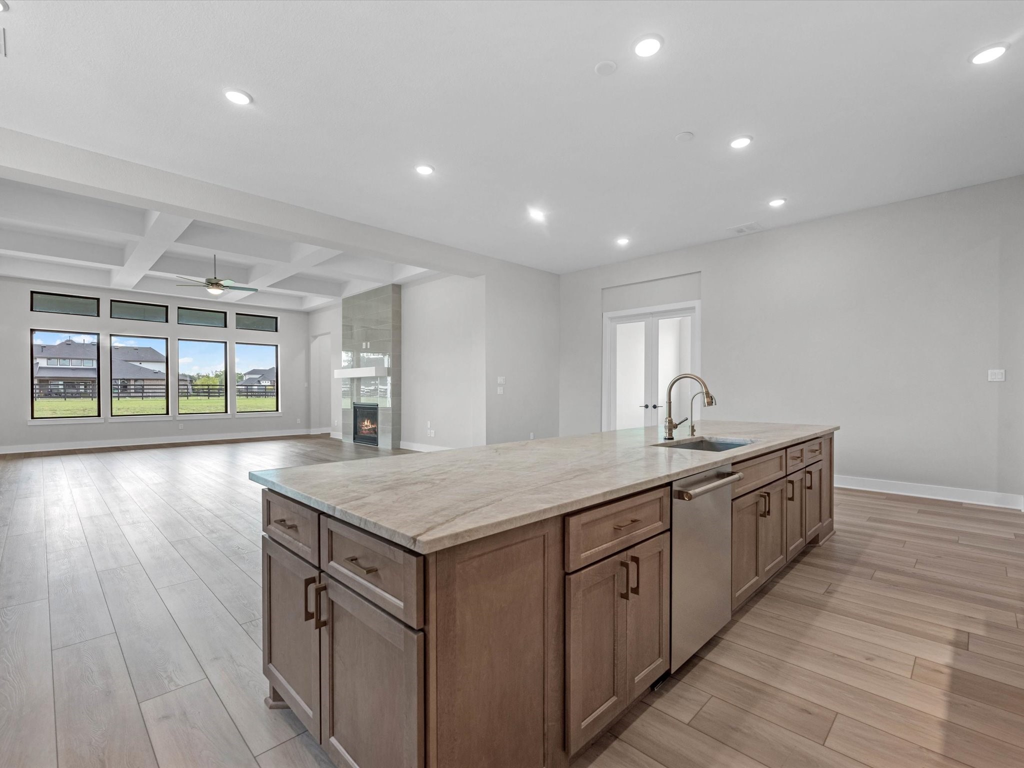 18 Woodland Creek Court Property Photo 6