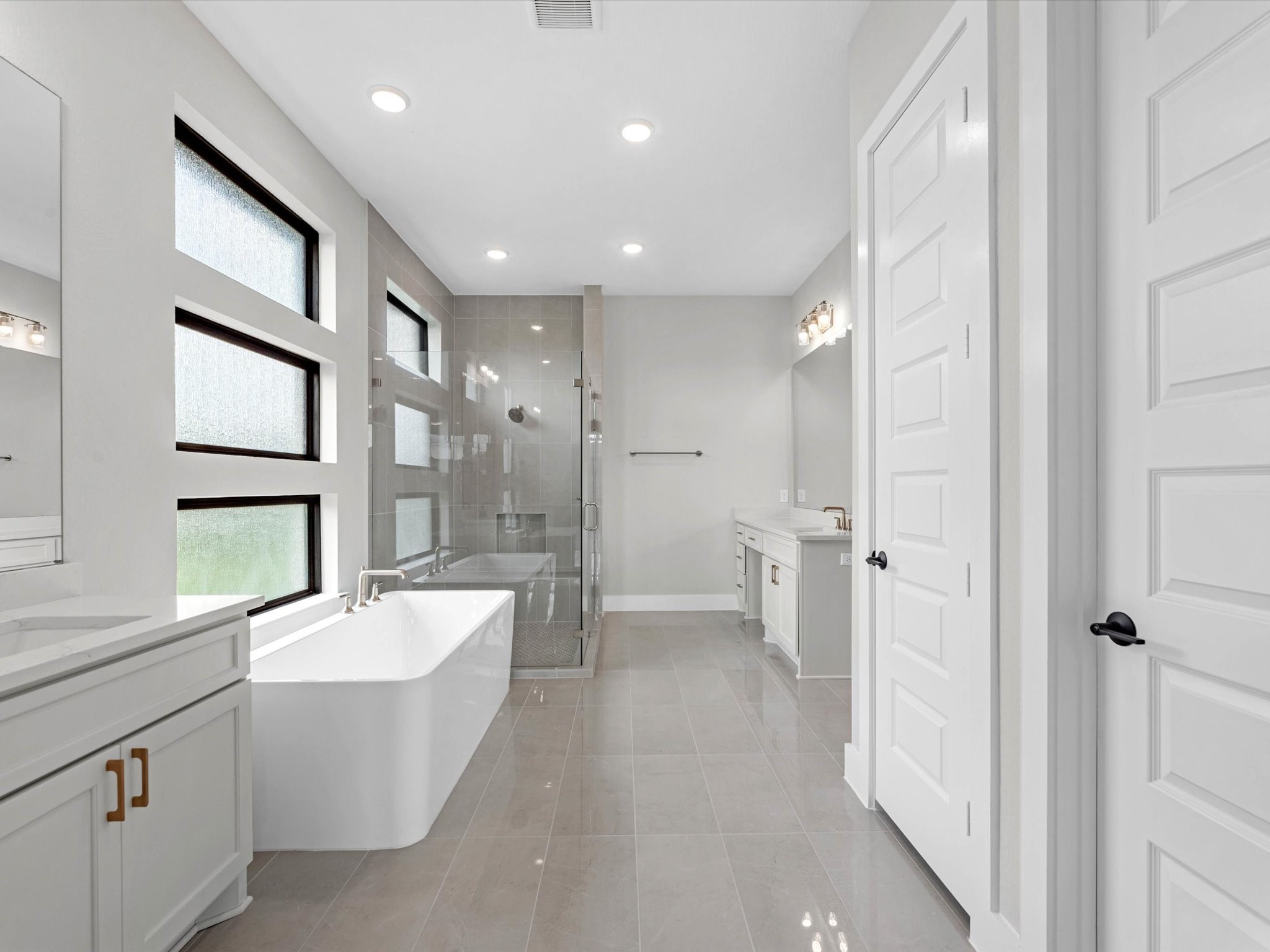 18 Woodland Creek Court Property Photo 16