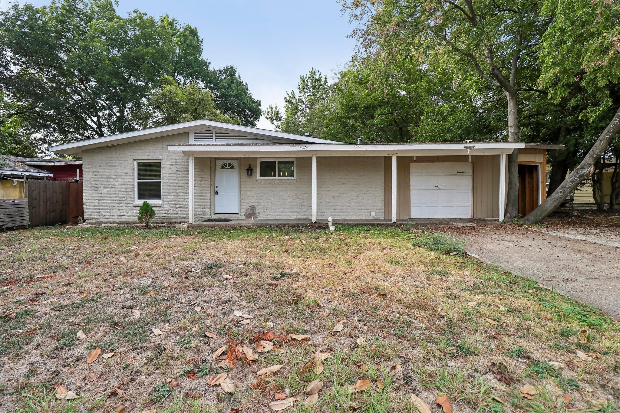 2108 Skylark Drive Property Photo 1