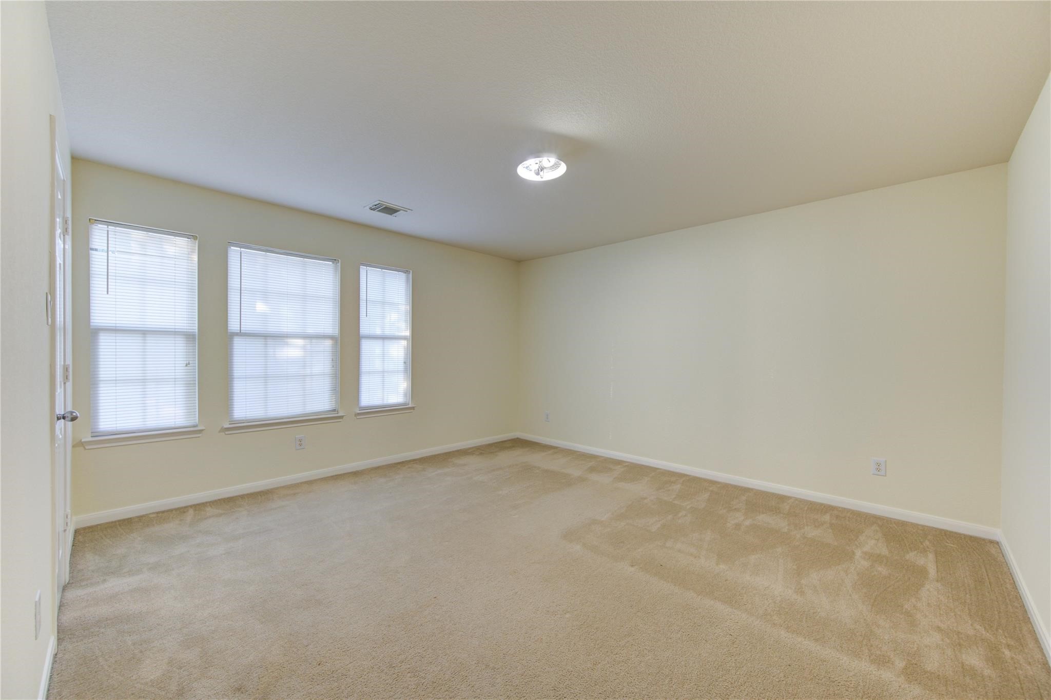 15326 Mission Oak Drive Property Photo 14