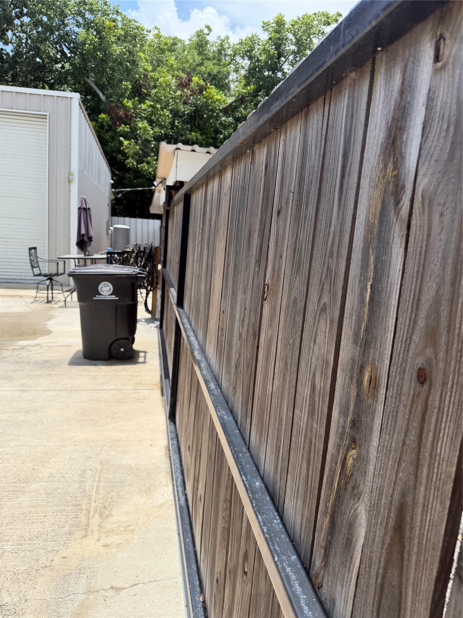 9727 Radio Street Property Photo 7