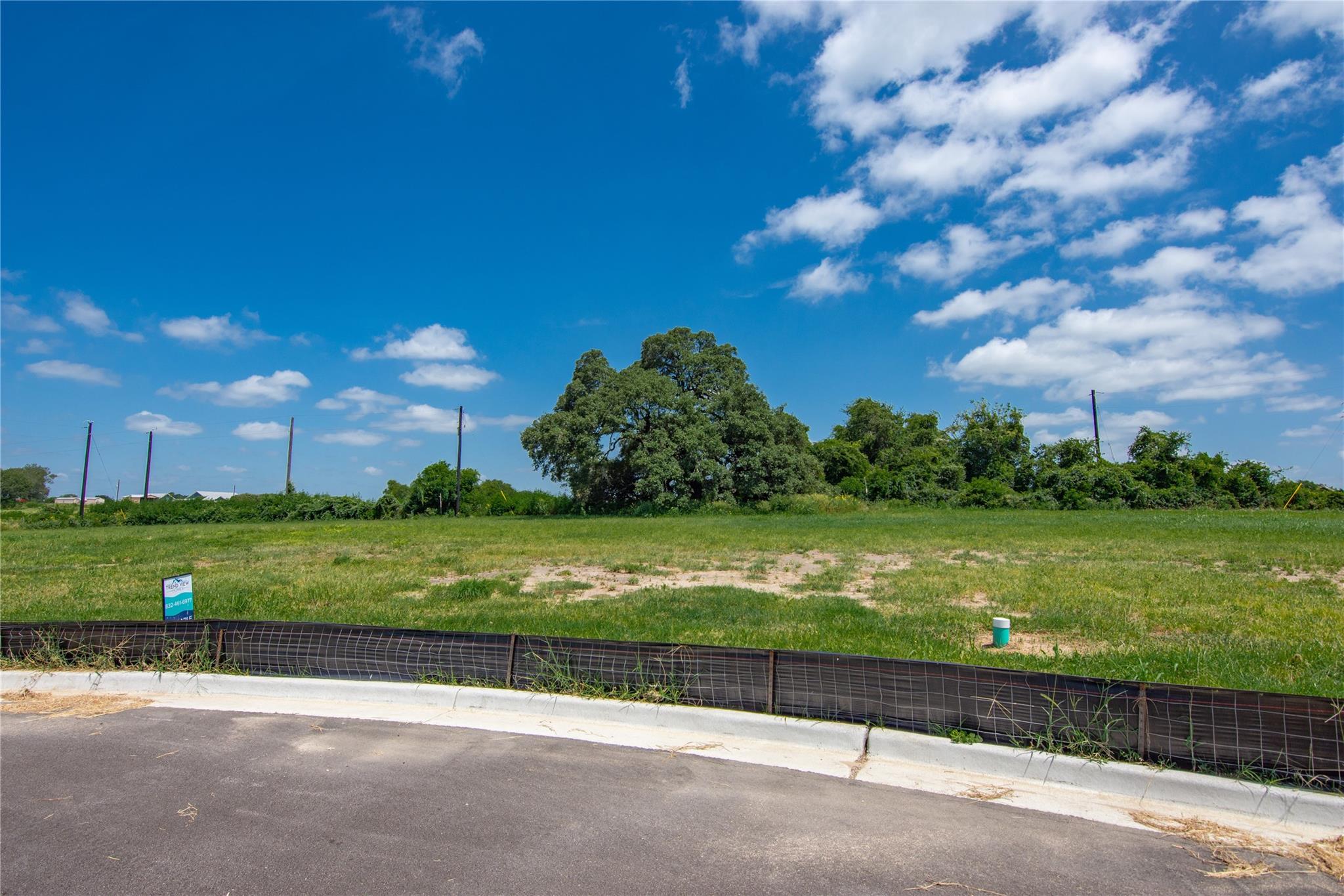 512 Trend View Drive, Weimar Tx 78962 Property Photo 1