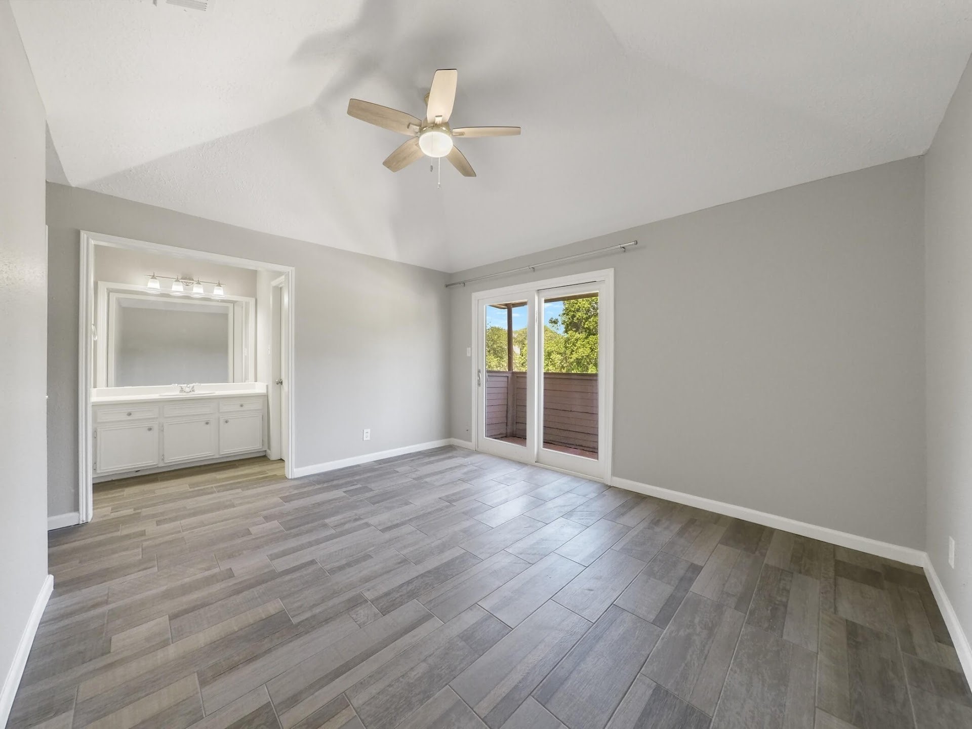 13607 Ravensway Drive A Property Photo 17