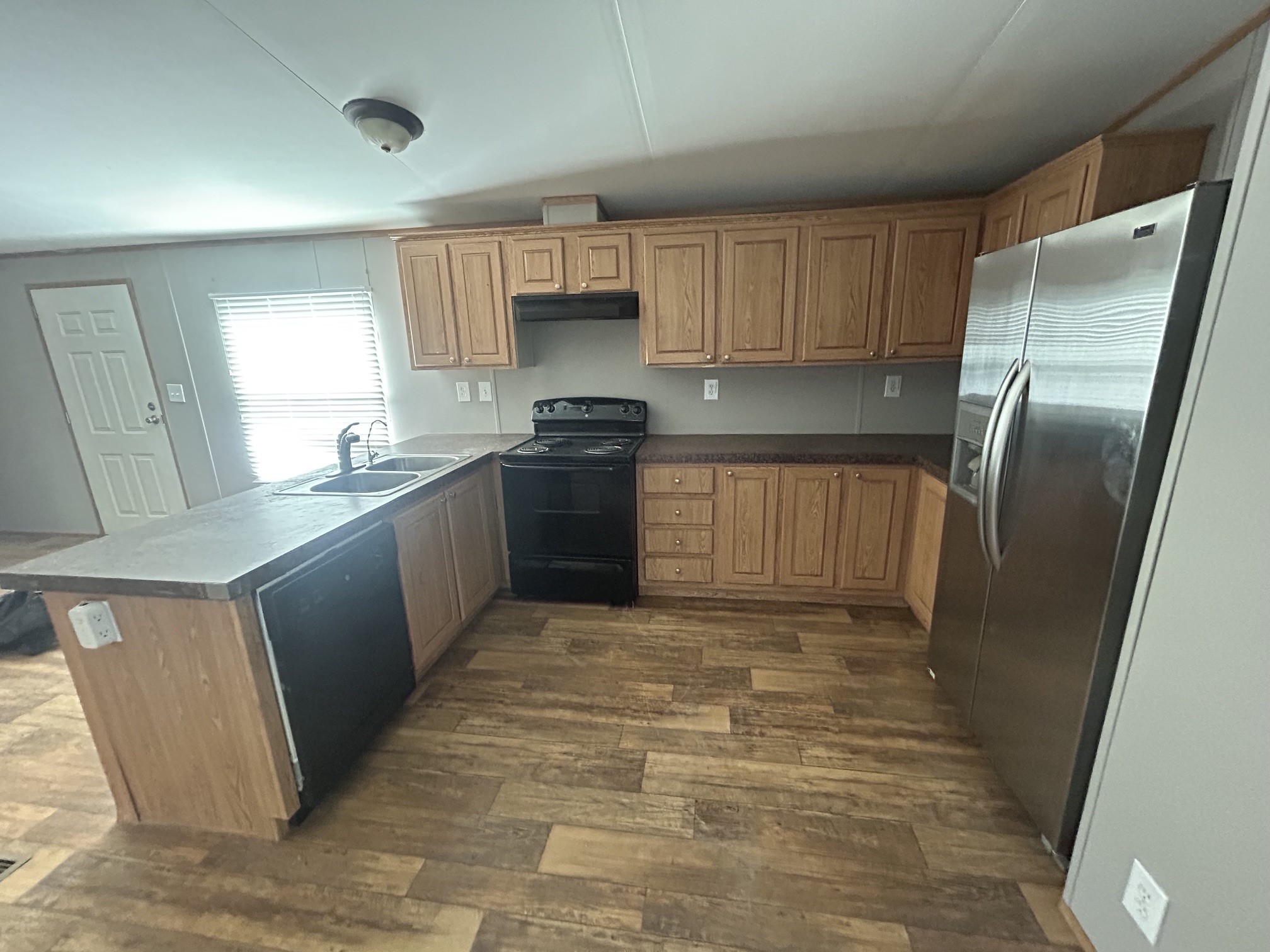 605 County Road 6053 Property Photo 5