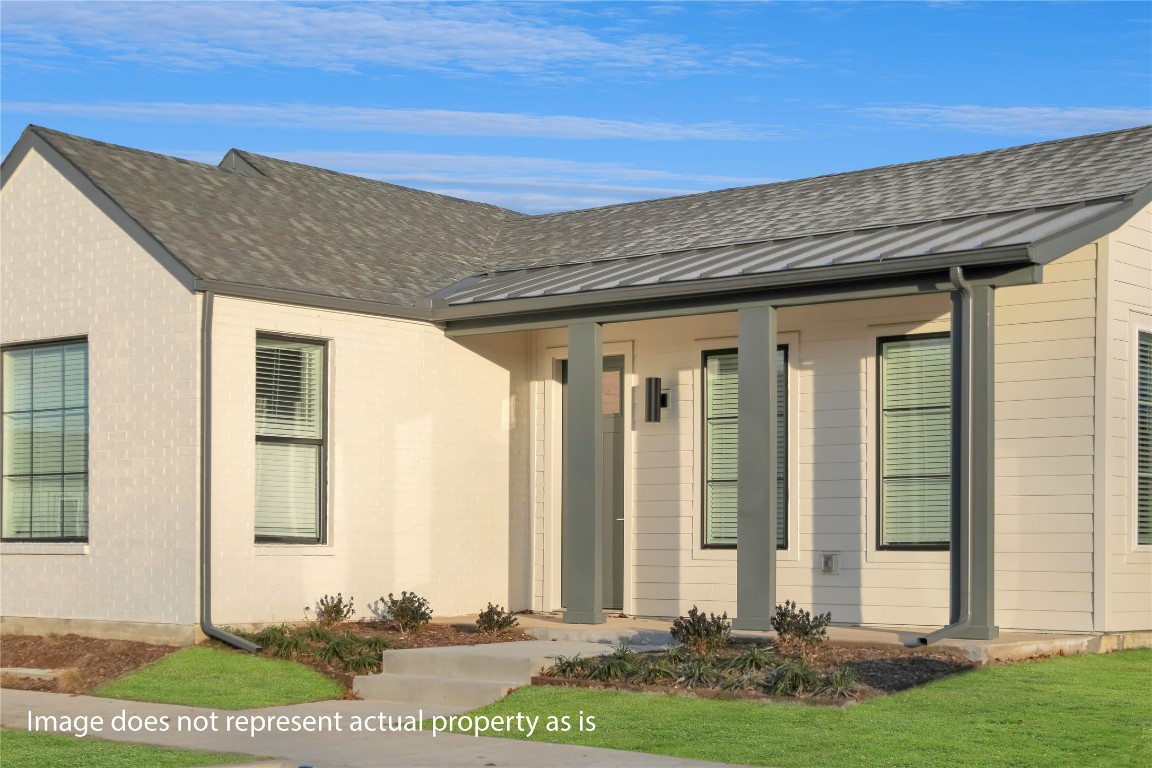 3651-924 S Custer Road Property Photo 2