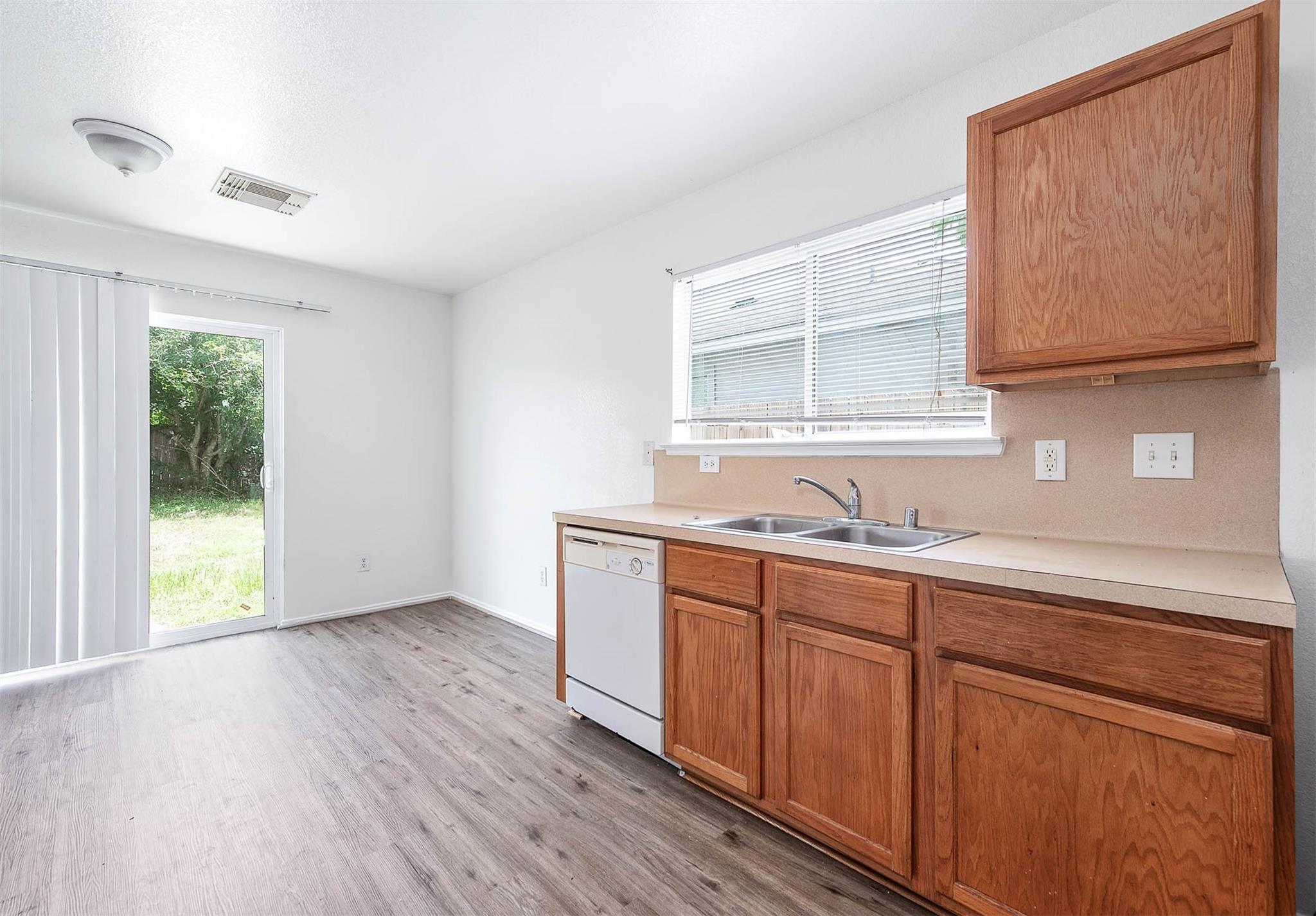 4114 Heritagestone Drive Property Photo 10